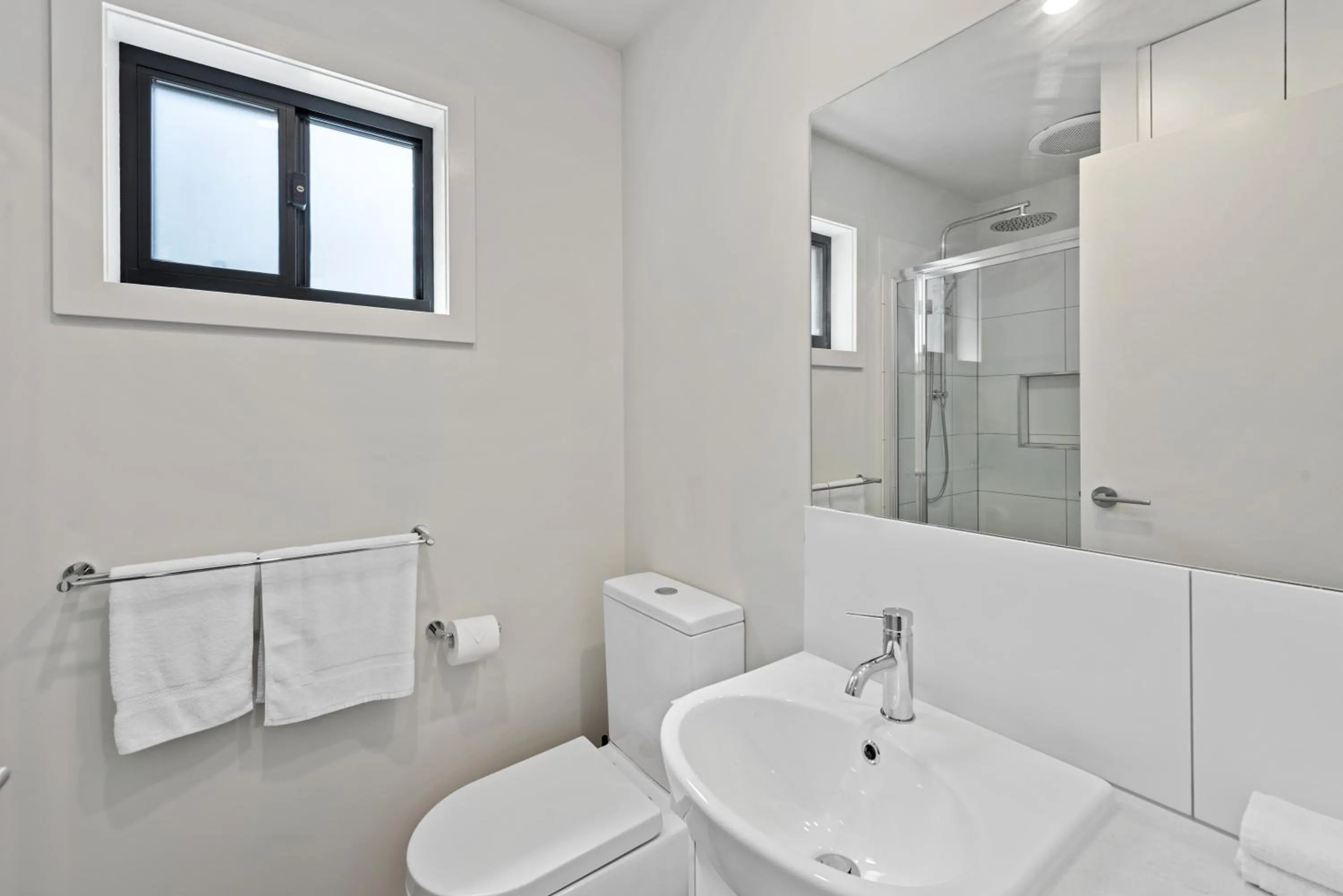 Bathroom in Discovery Parks - Clare