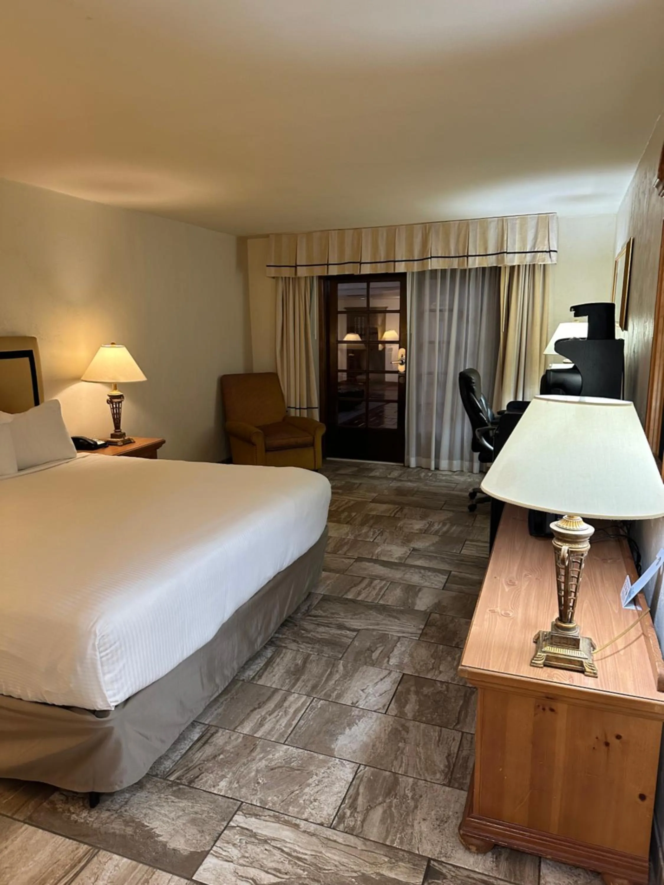 Photo of the whole room, Bed in Ramada by Wyndham Las Cruces Hotel & Conference Center