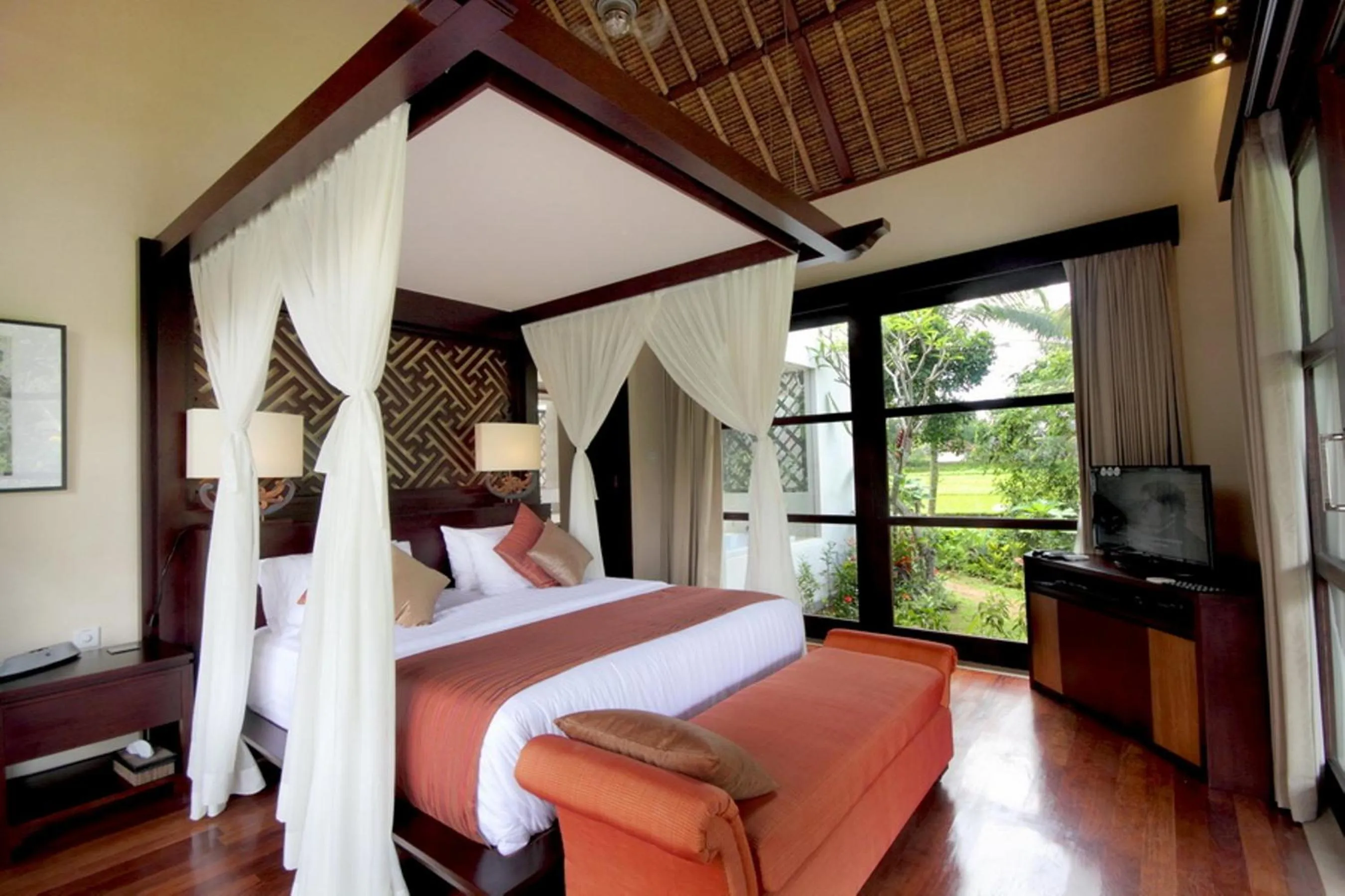 Bedroom, Bed in Villa Amrita