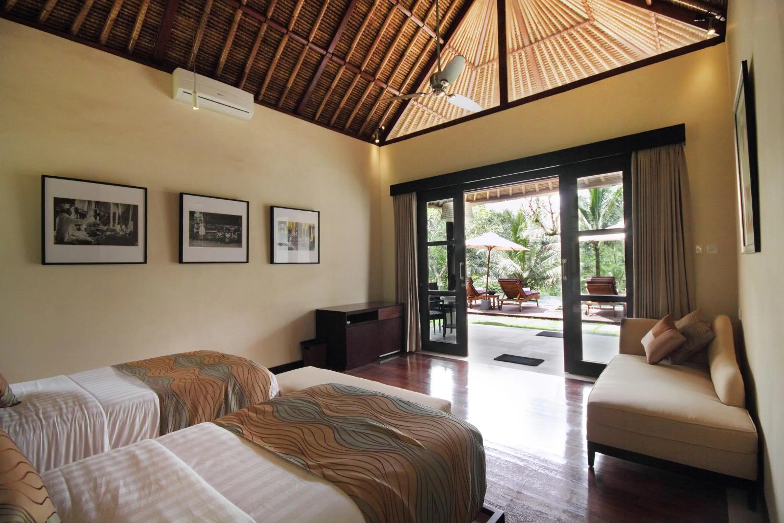 Day, Bed in Villa Amrita