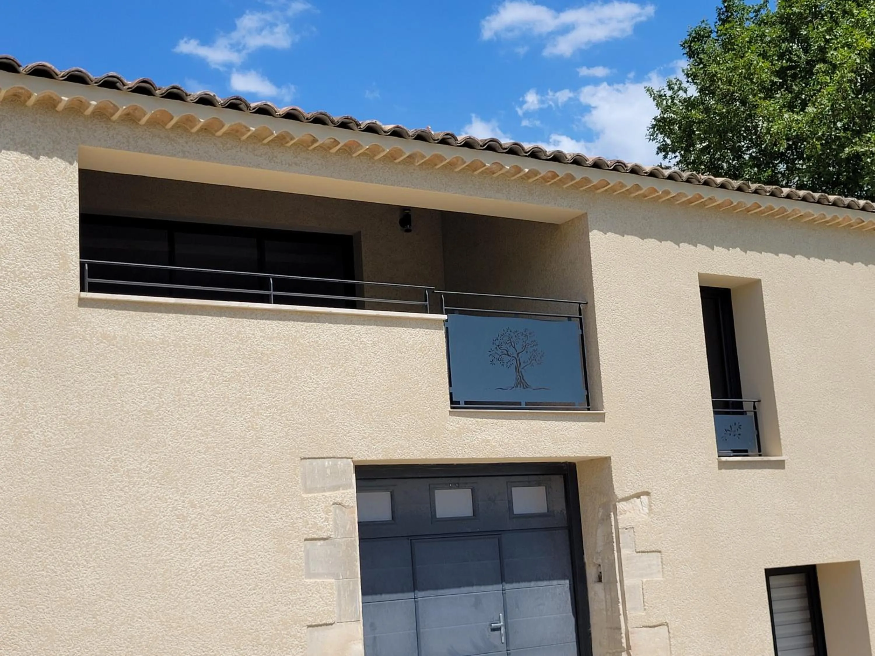 Property building in la bastide de l'adrech