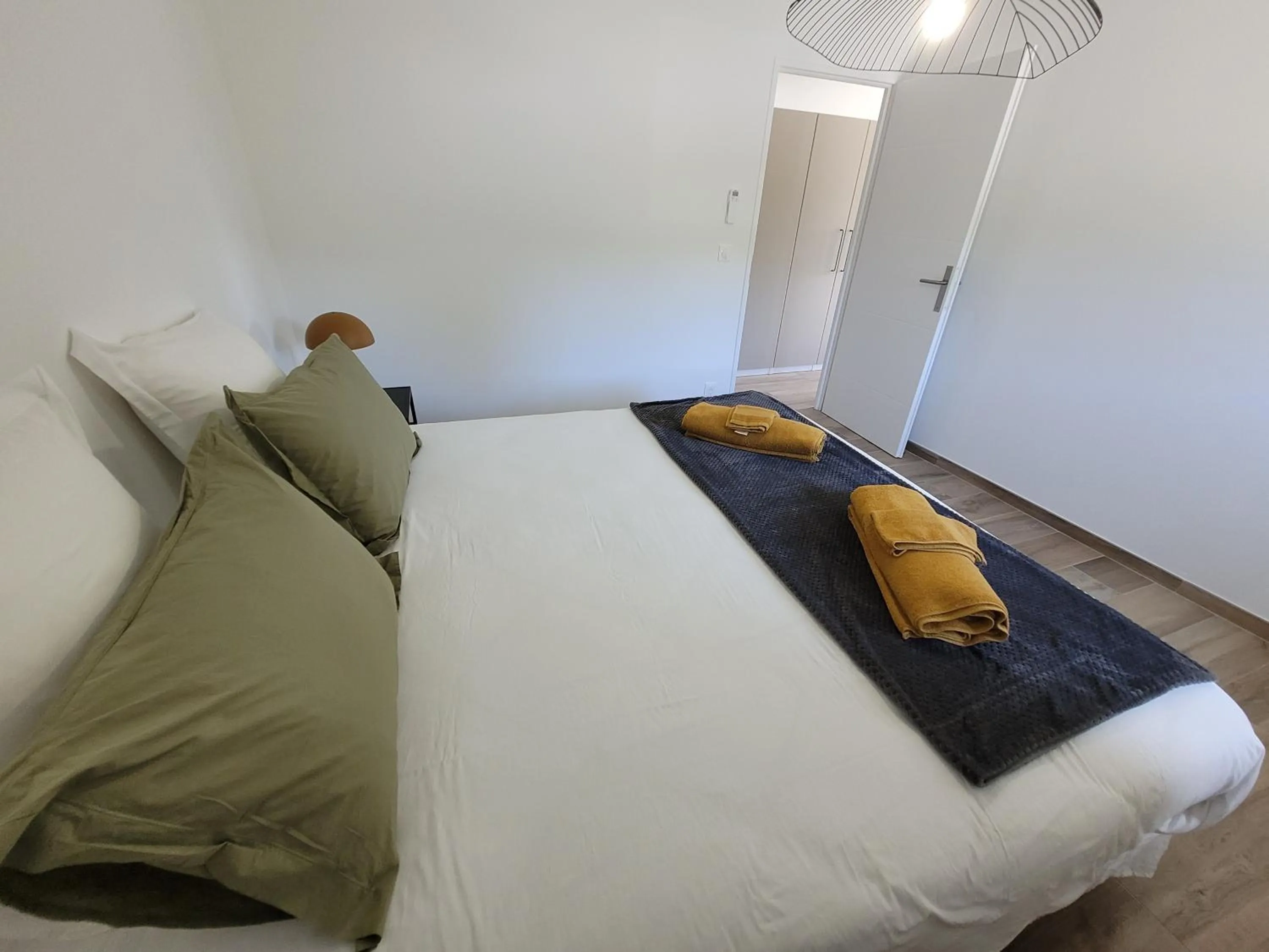 Bedroom, Bed in la bastide de l'adrech