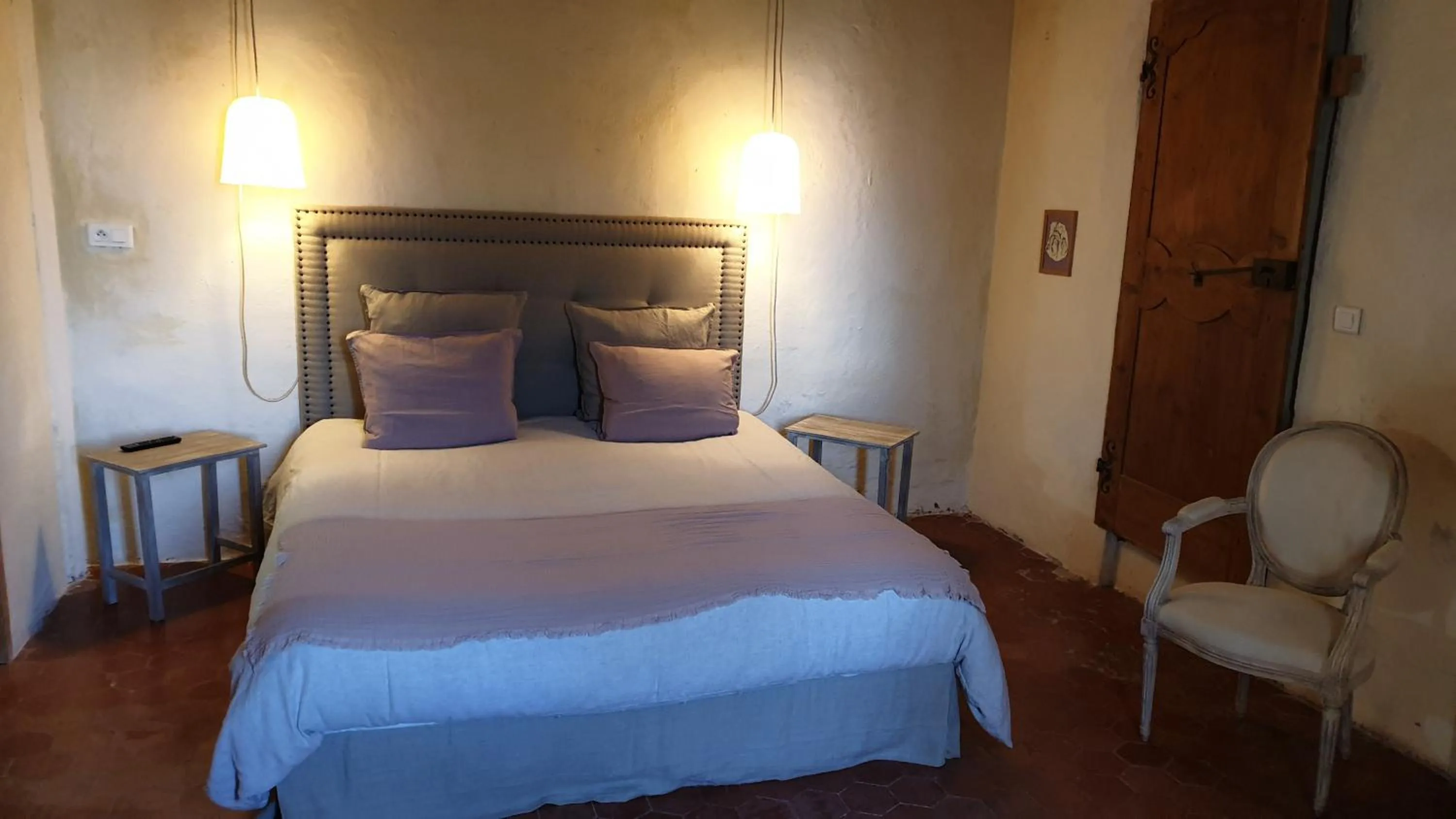 Bedroom, Bed in la bastide de l'adrech