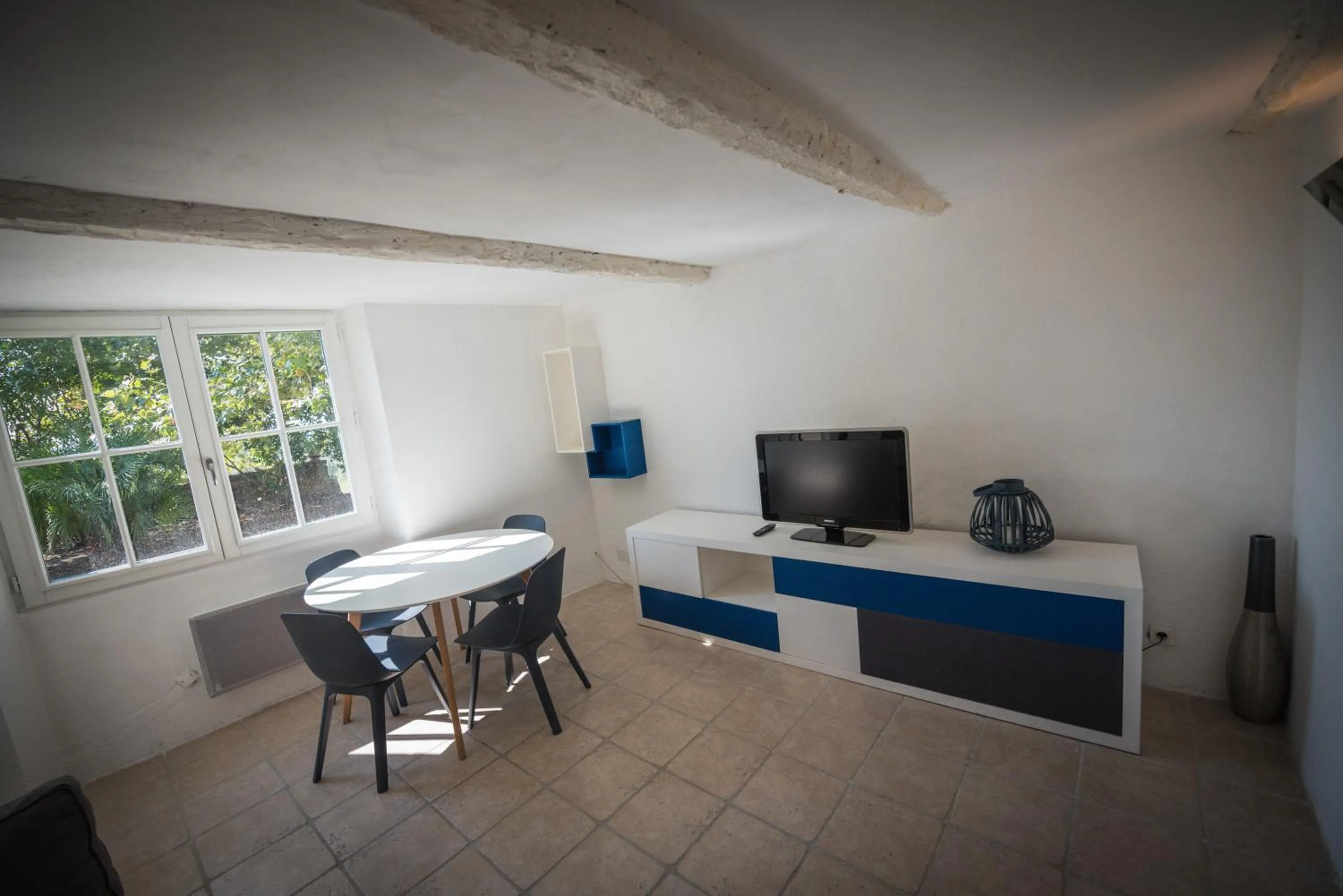 TV and multimedia in la bastide de l'adrech