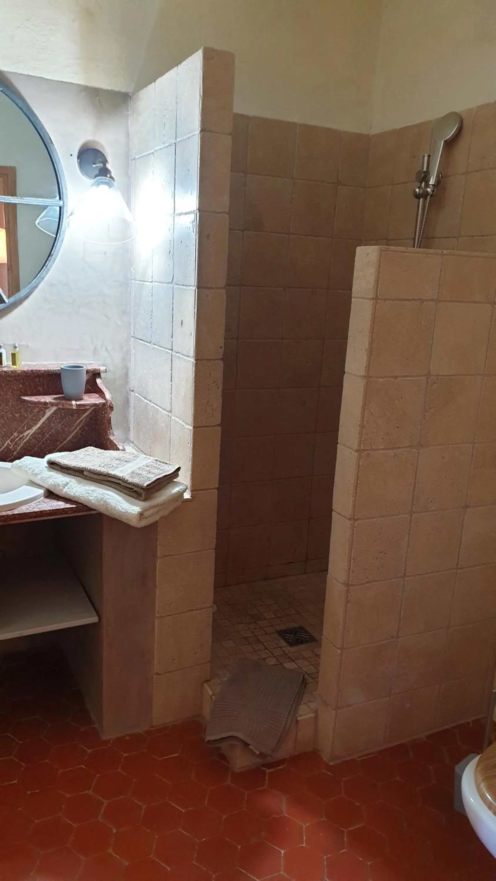 Bathroom in la bastide de l'adrech