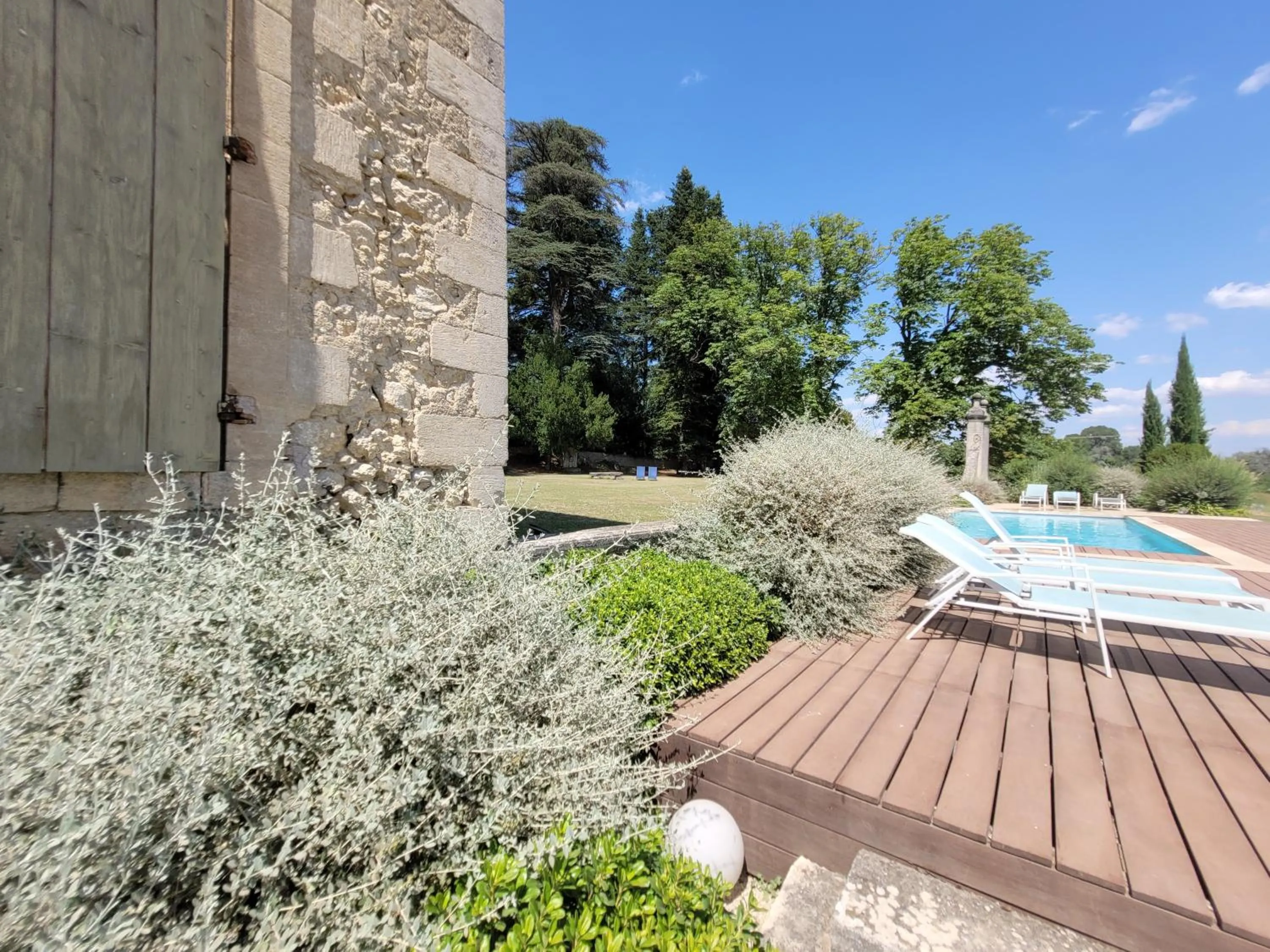 Property building in la bastide de l'adrech