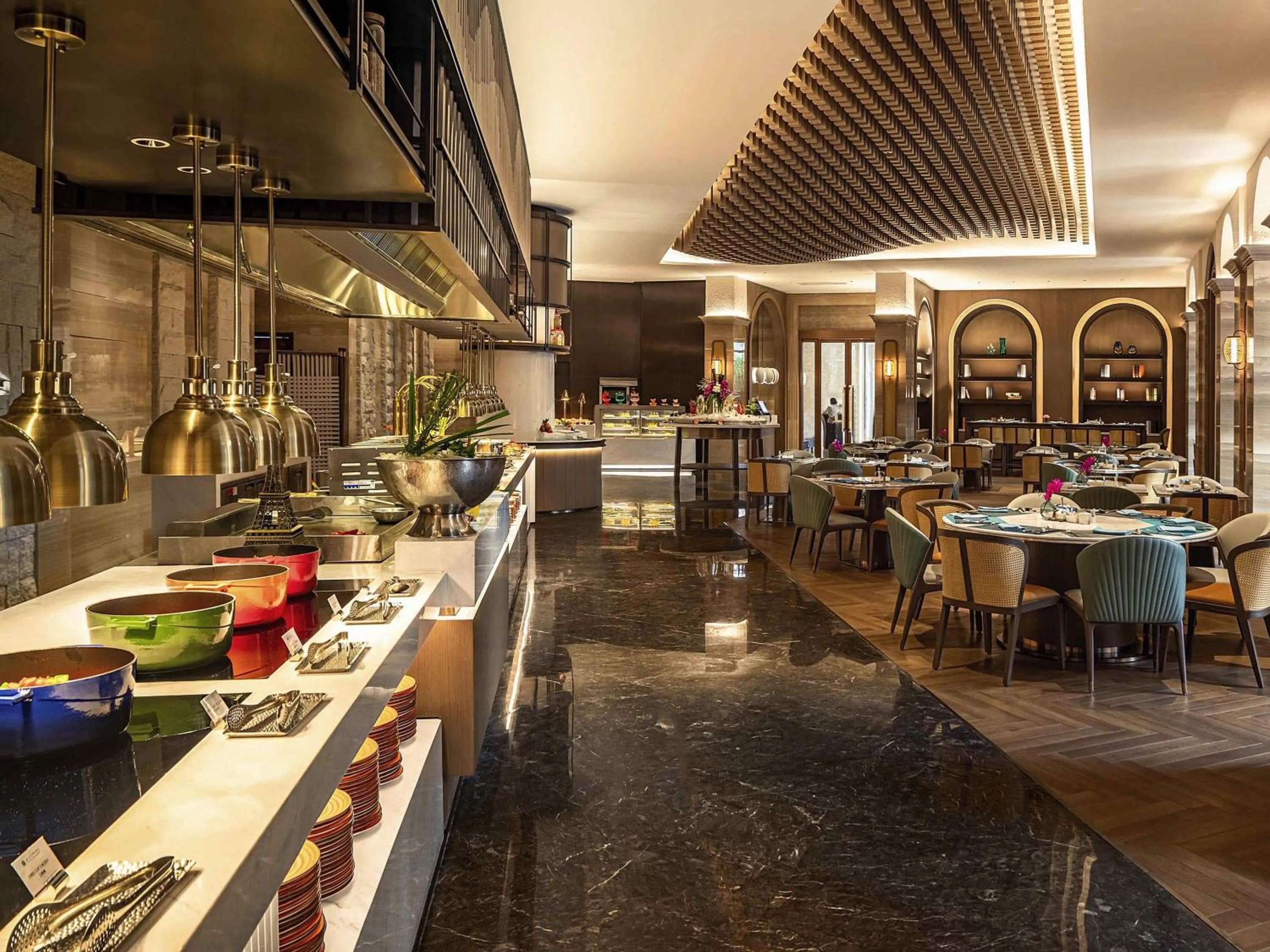 Restaurant/places to eat in Pullman Haikou