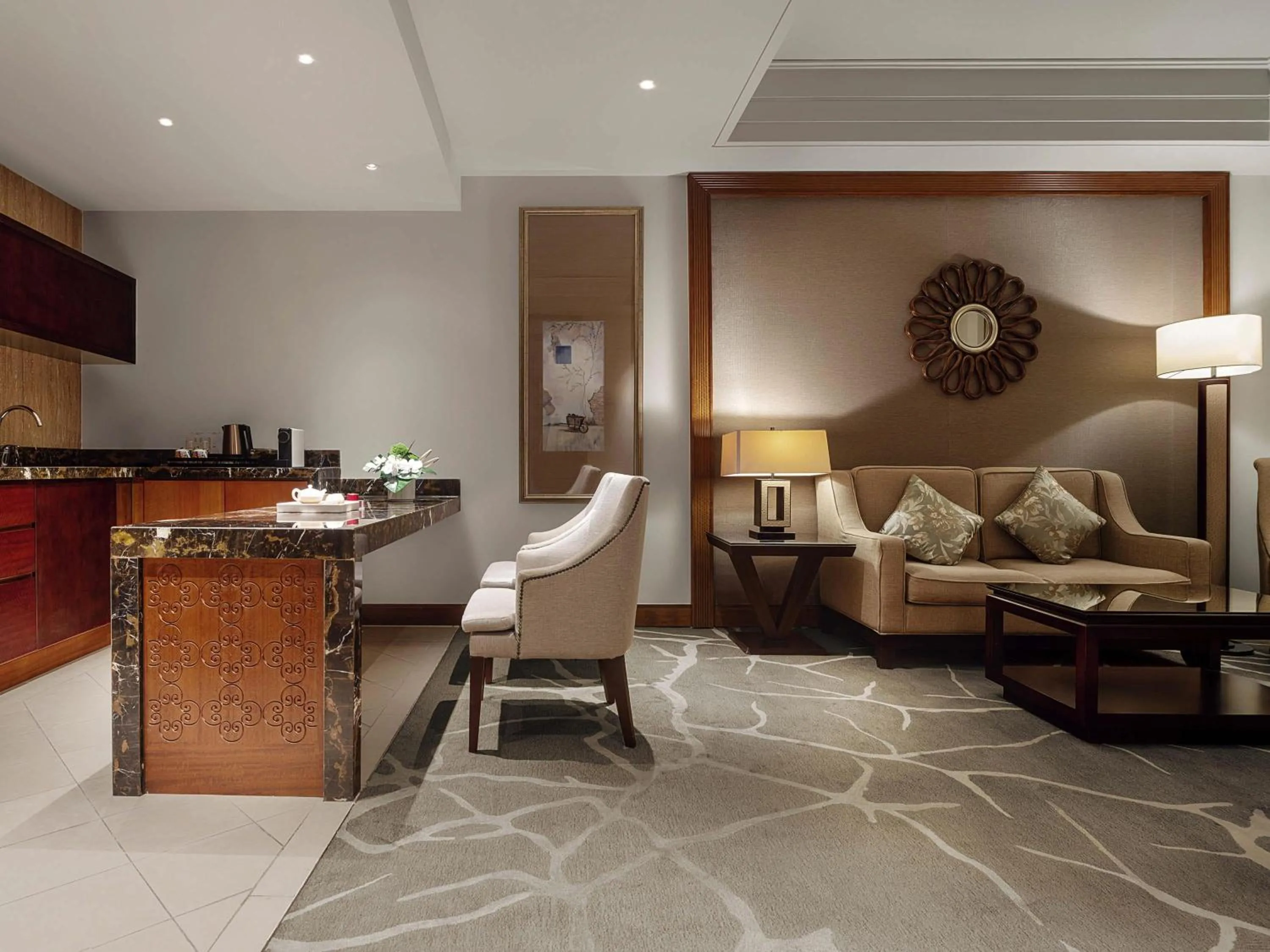 Photo of the whole room in Pullman Haikou