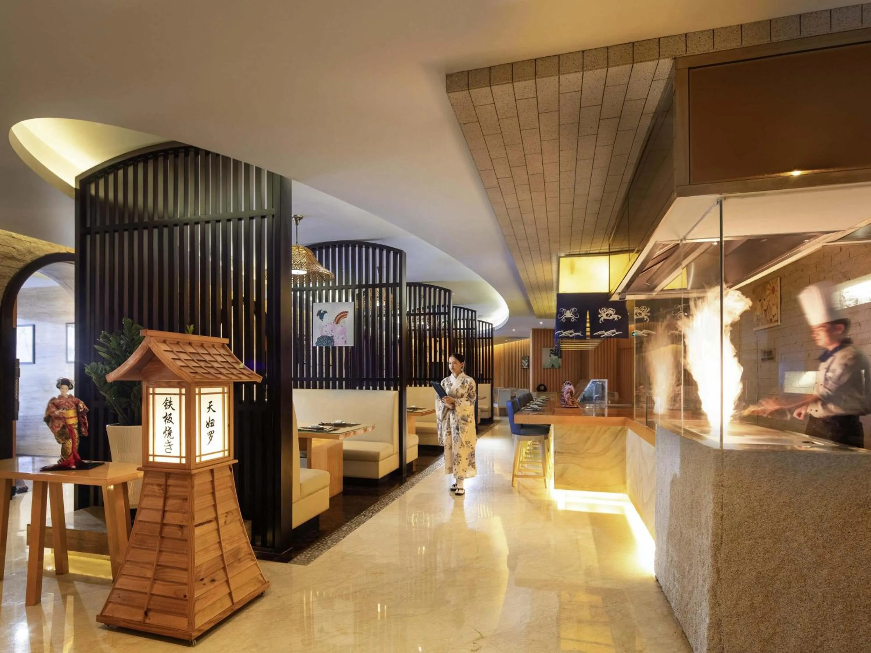 Restaurant/places to eat in Pullman Haikou