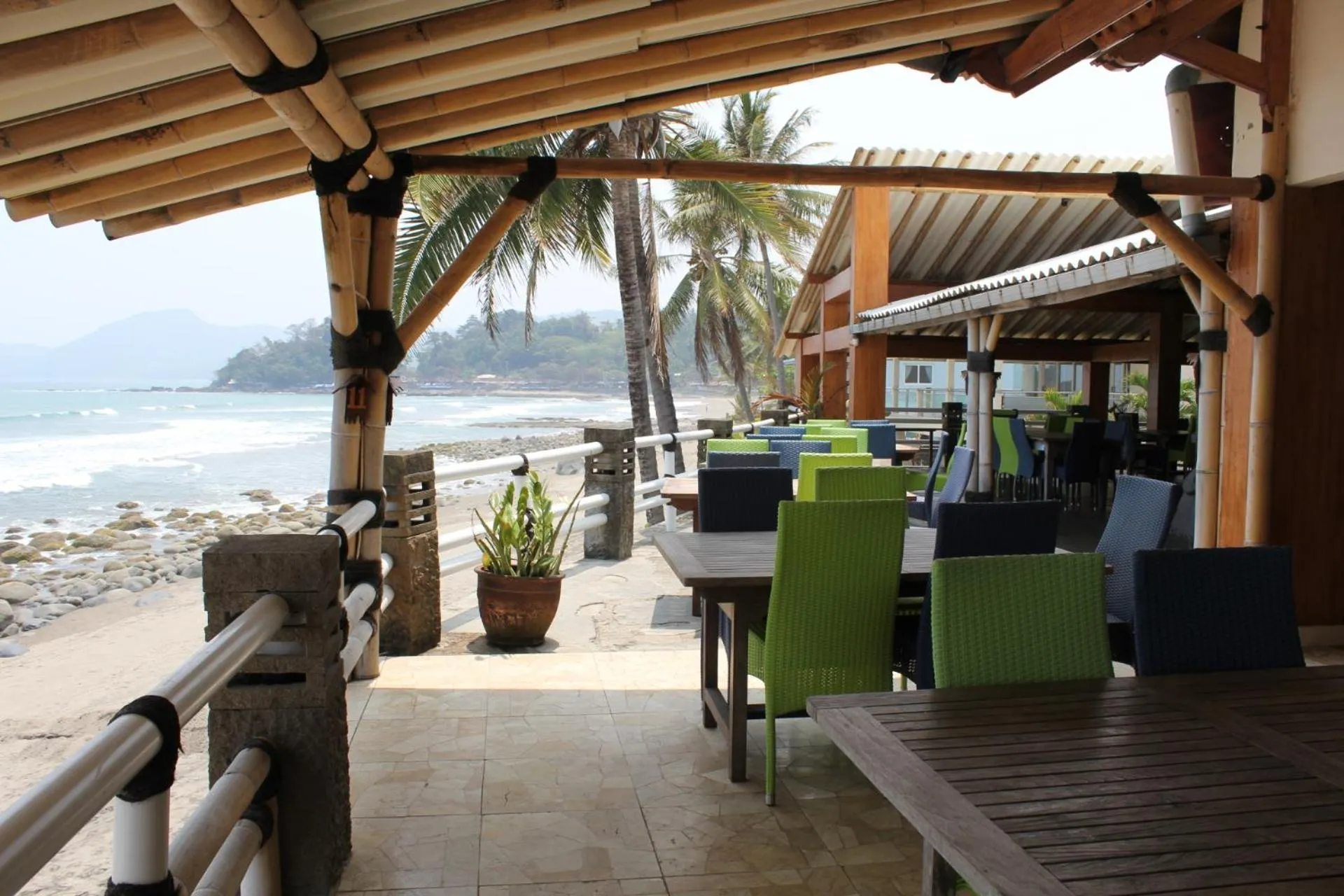 Patio in 77 Sunset Plaza