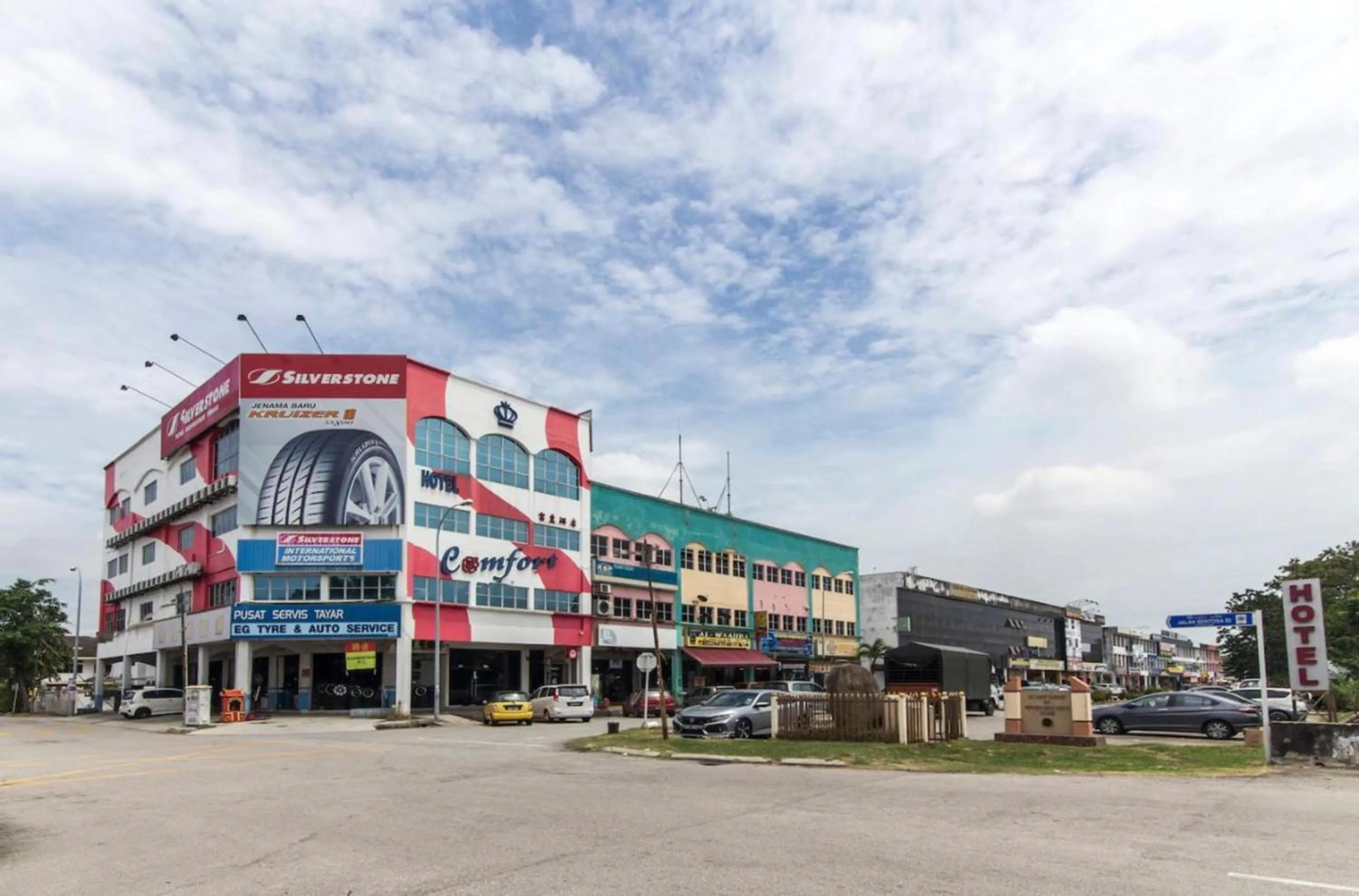 Neighbourhood in Hotel O 340 Comfort Hotel