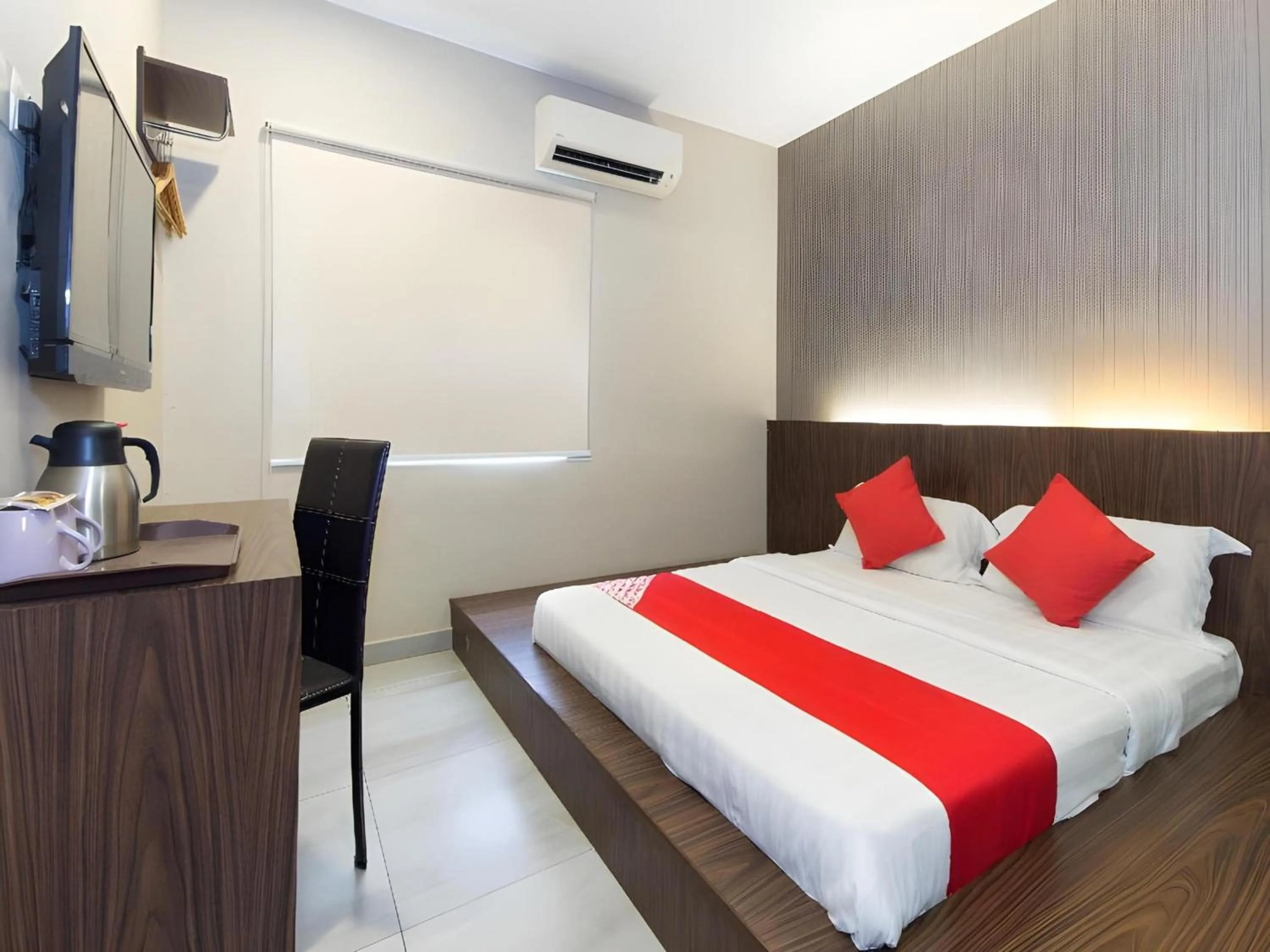 Photo of the whole room, Bed in Hotel O 340 Comfort Hotel