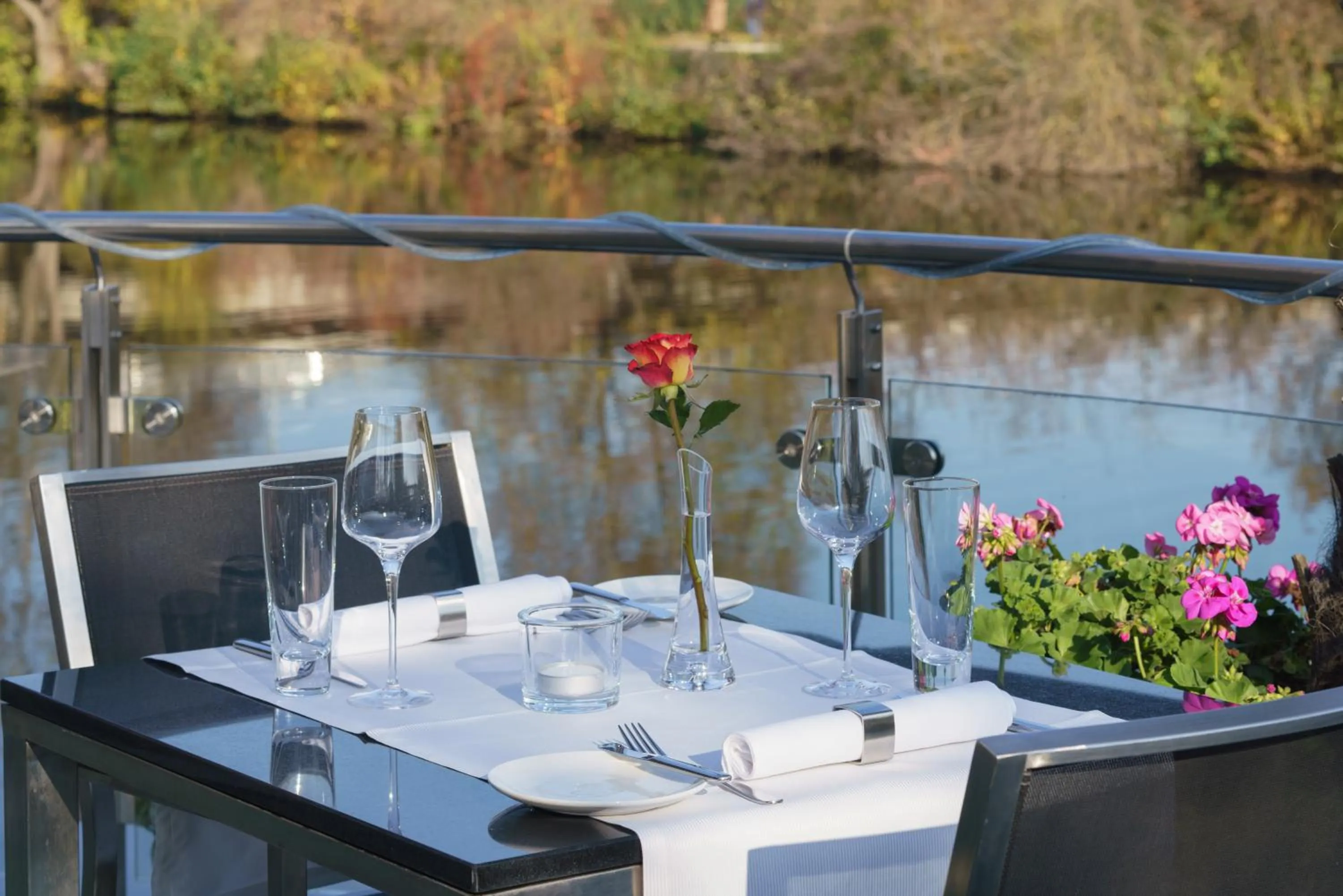 Restaurant/places to eat in Hotel Eberhards am Wasser