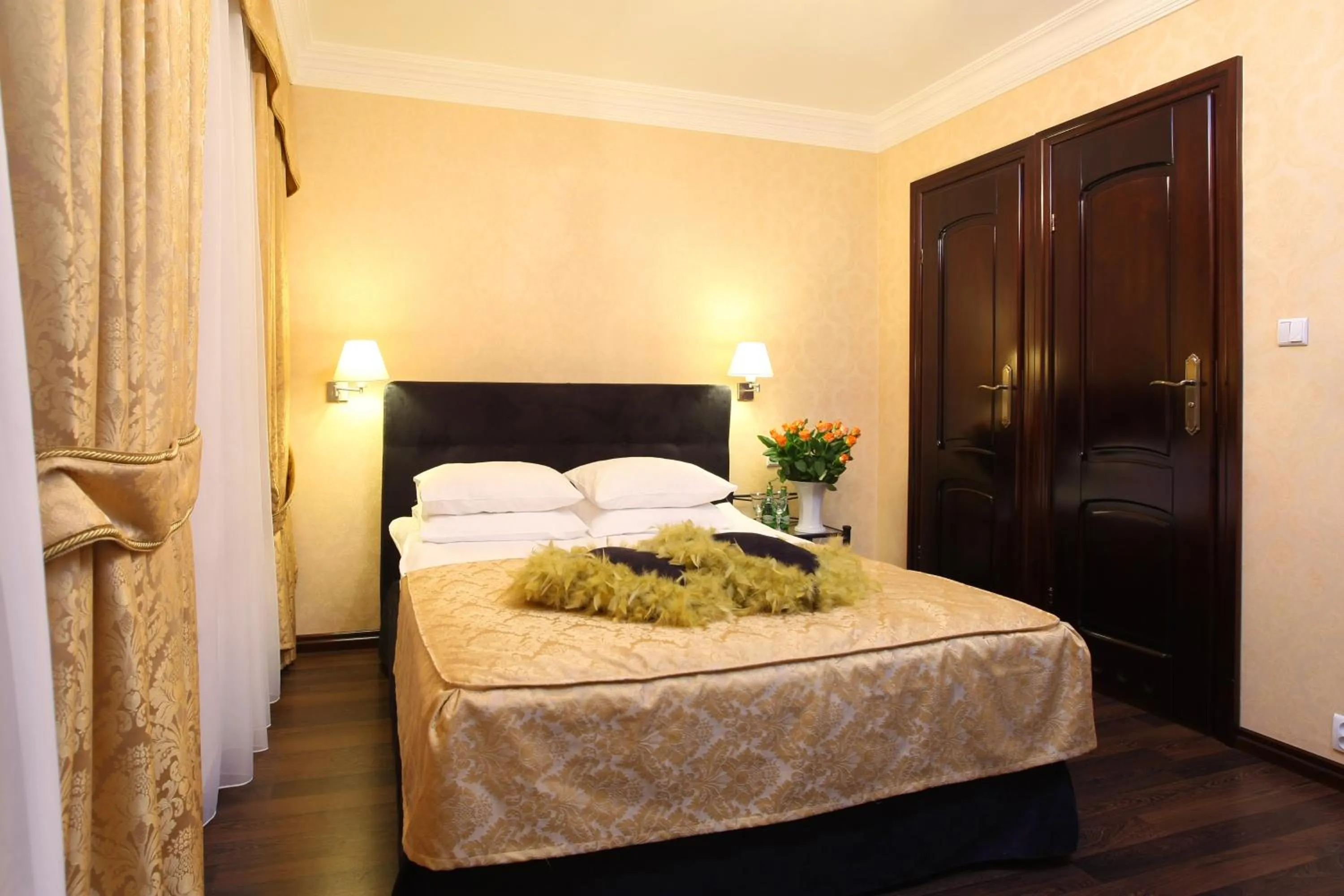 Bedroom, Bed in Hotel Imperium