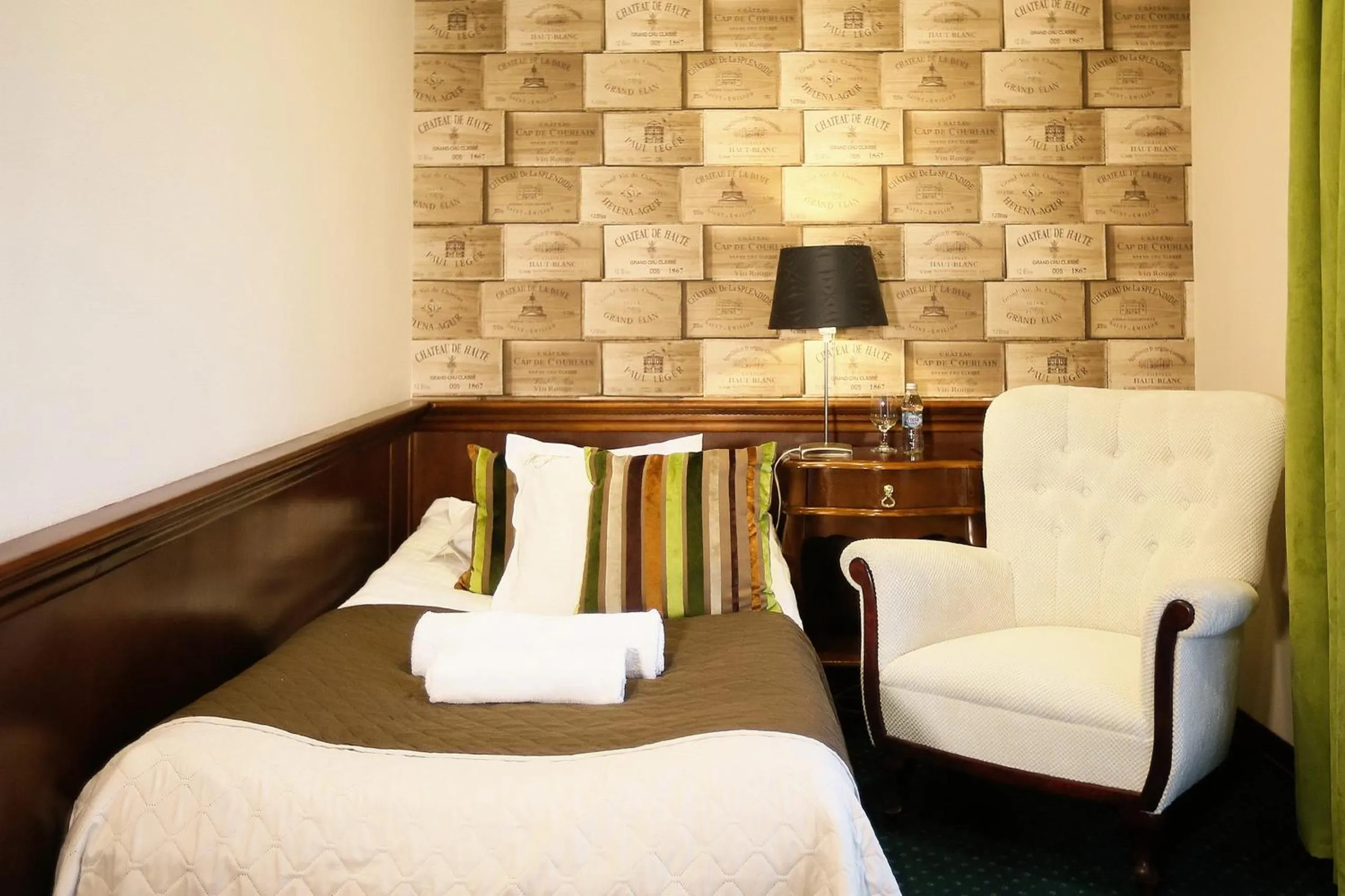 Photo of the whole room, Bed in Hotel Imperium