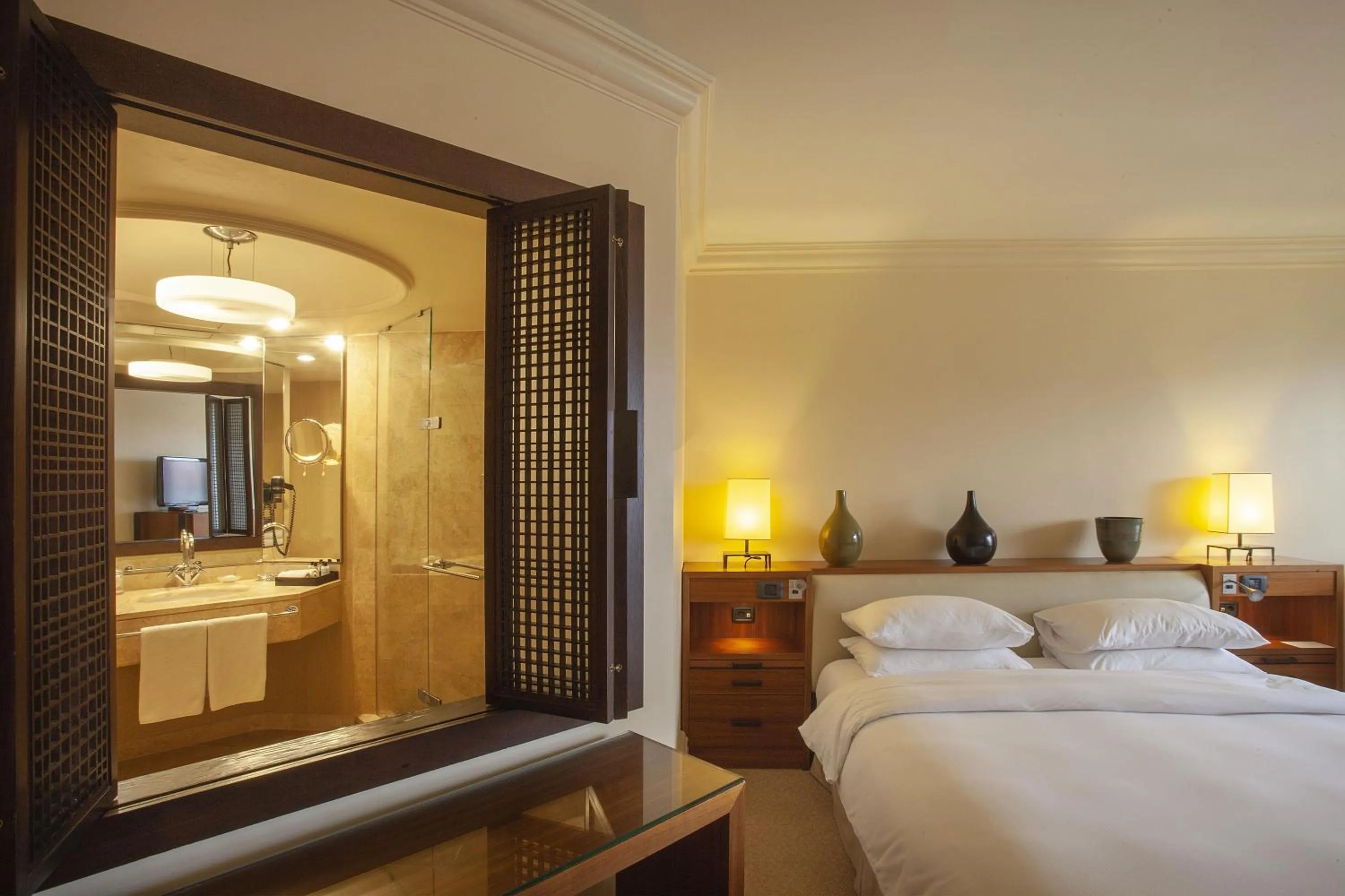 Bedroom, Bed in Grand Hyatt Istanbul