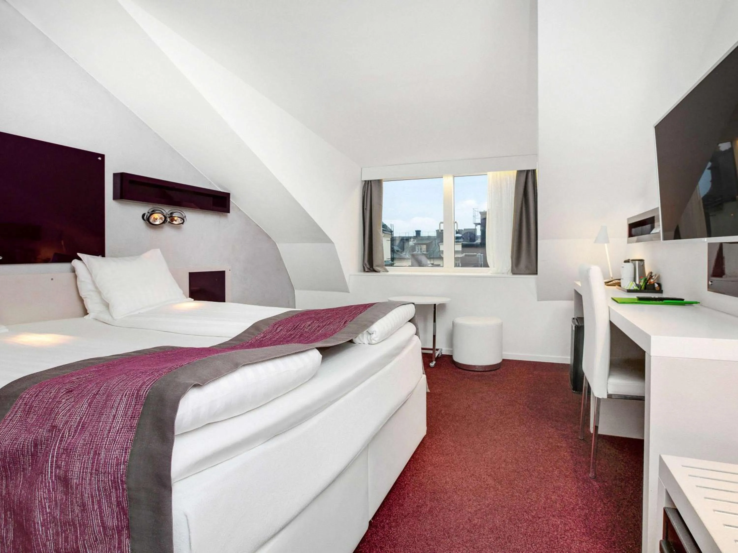 Photo of the whole room, Bed in Ibis Styles Stockholm Odenplan