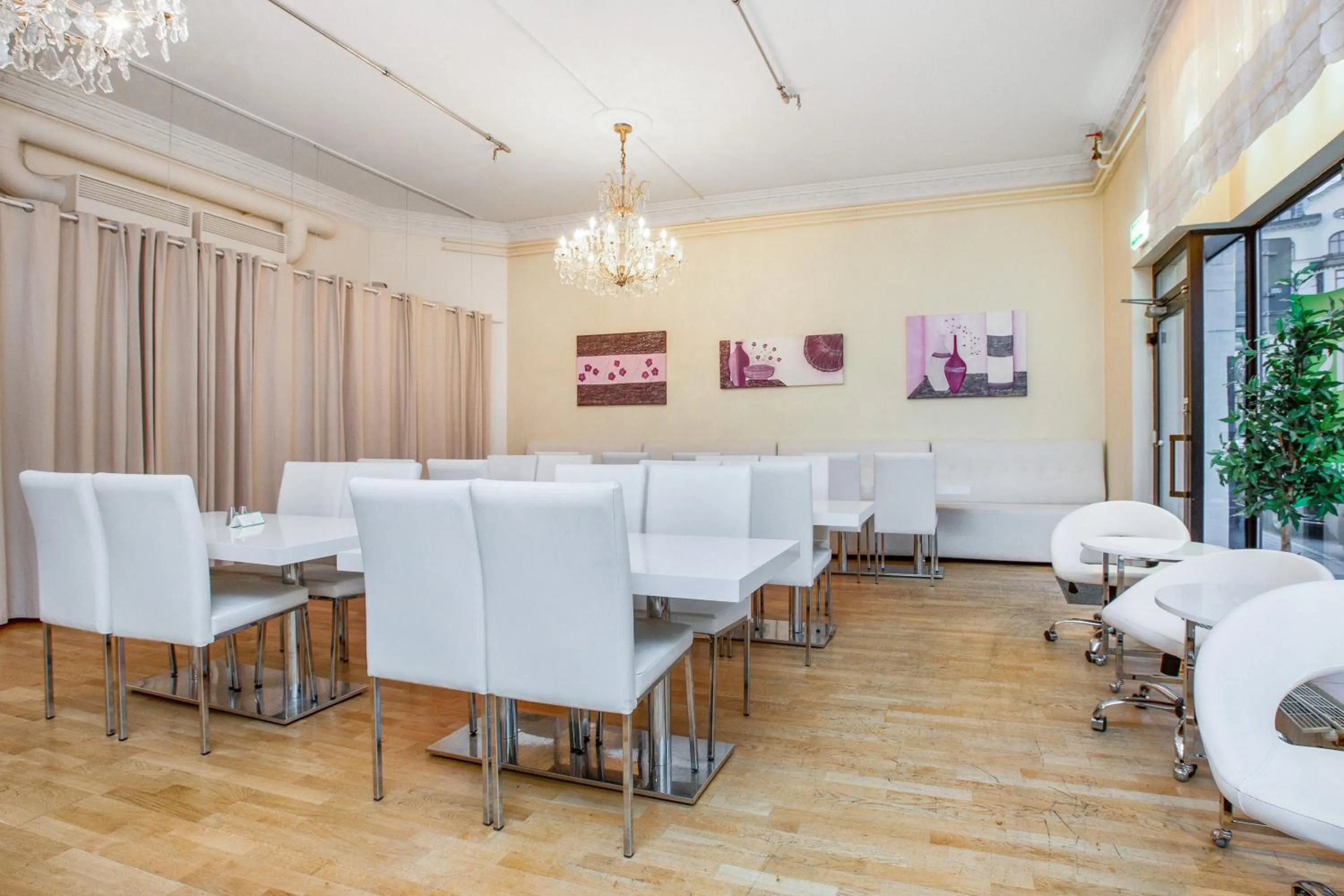 Breakfast in Ibis Styles Stockholm Odenplan