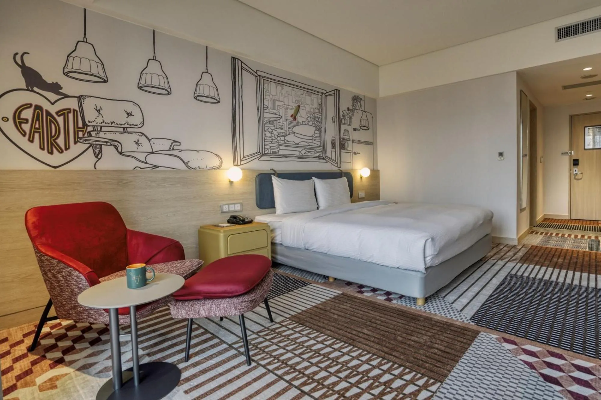 Photo of the whole room, Bed in Two Tails Hotel Luzhou