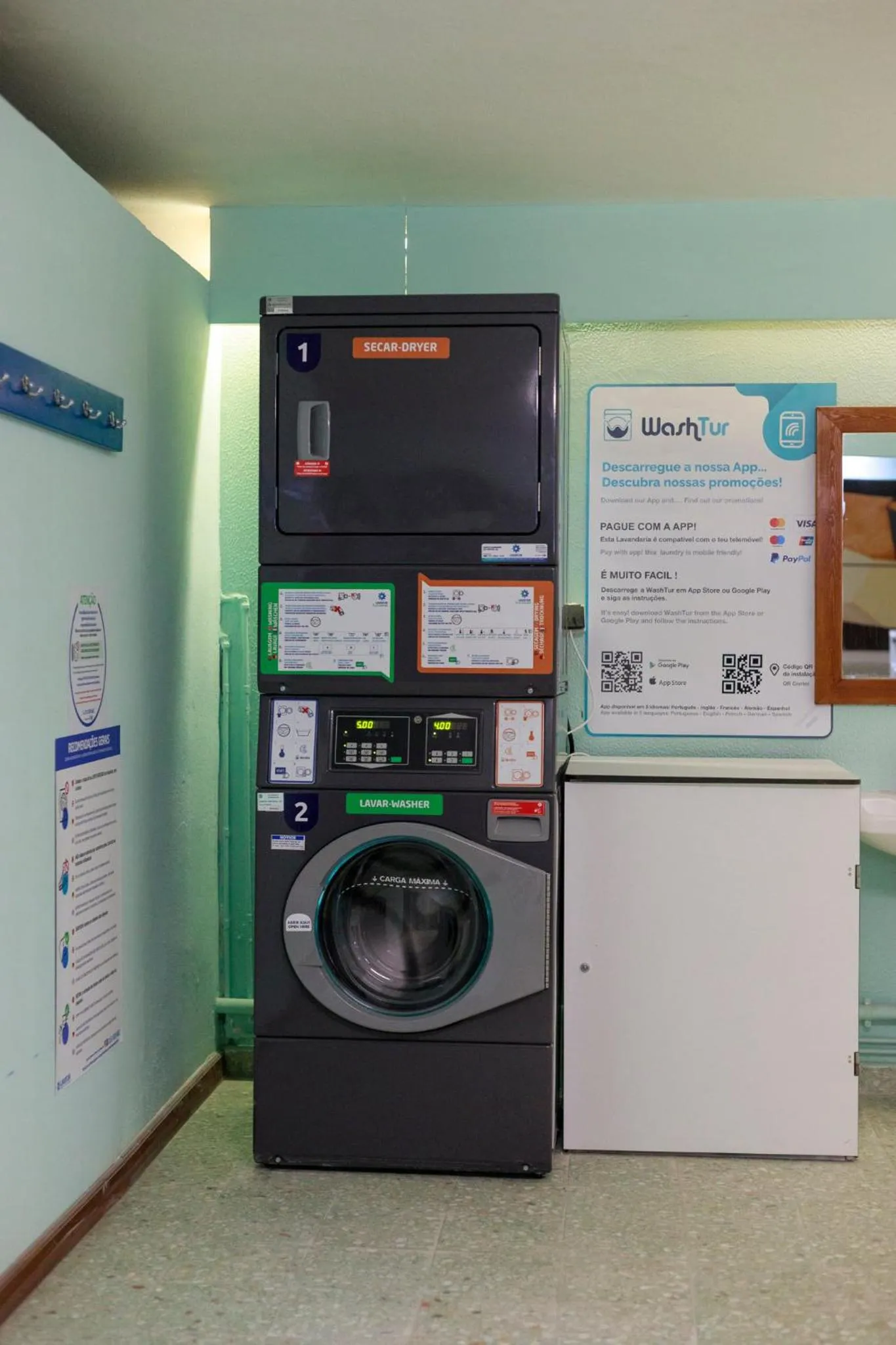 washing machine in Clube Maria Luisa