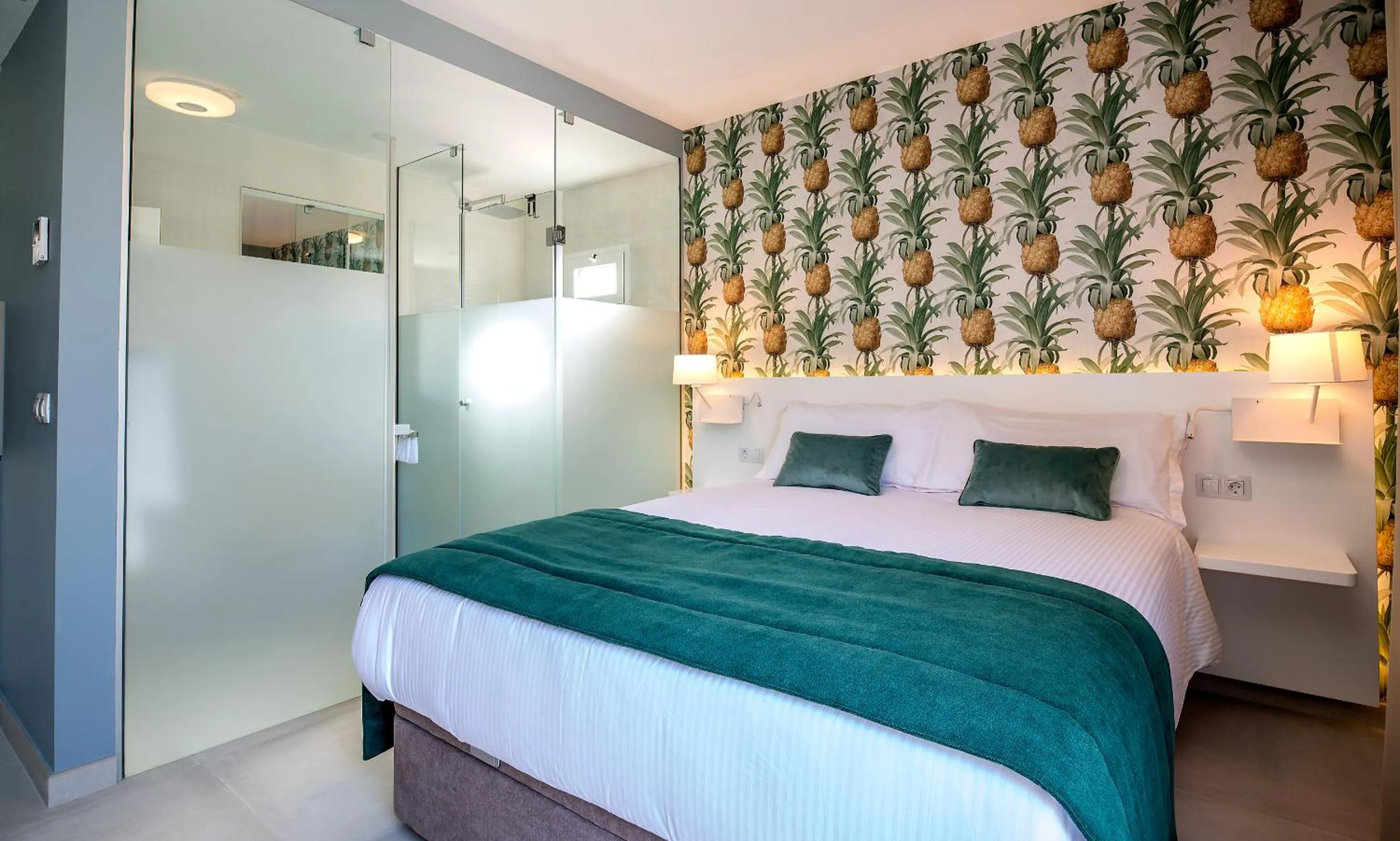 Bathroom, Bed in Villa RG Boutique Hotel - Adults Only