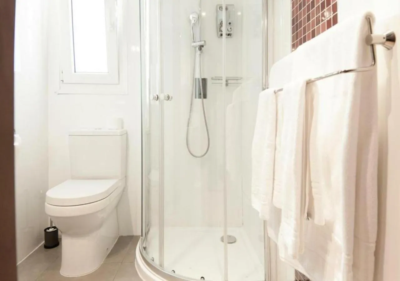 Toilet in Hotel Boutique Villa Lorena by Charming Stay Adults Recommended