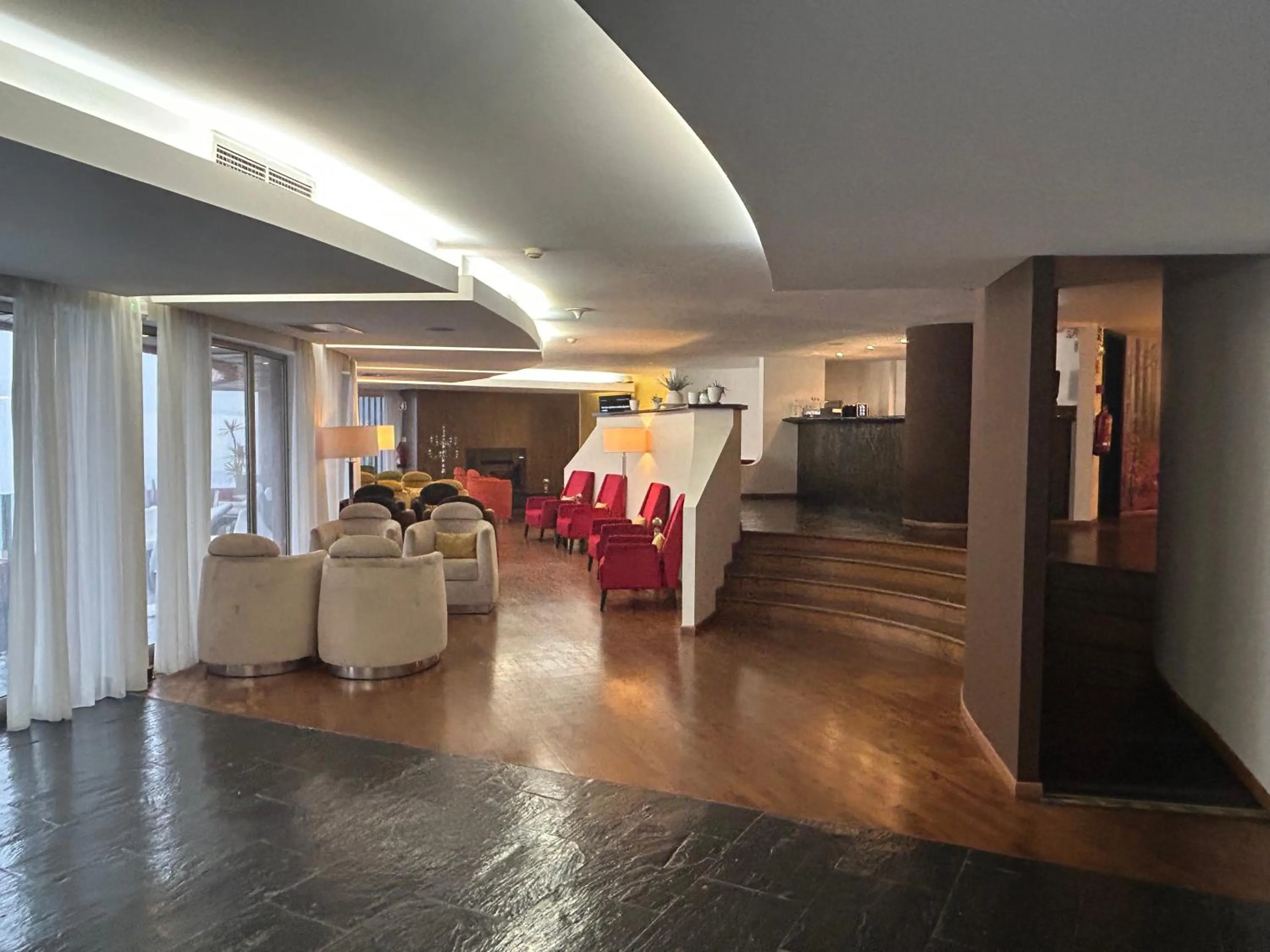 Lobby or reception in Luna Hotel dos Carqueijais - Serra da Estrela