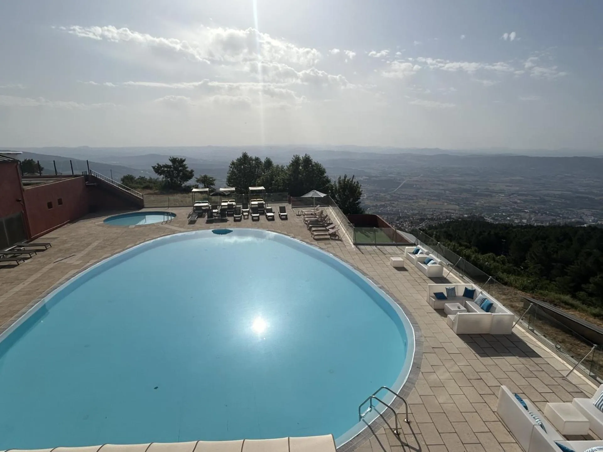 Swimming pool in Luna Hotel dos Carqueijais - Serra da Estrela