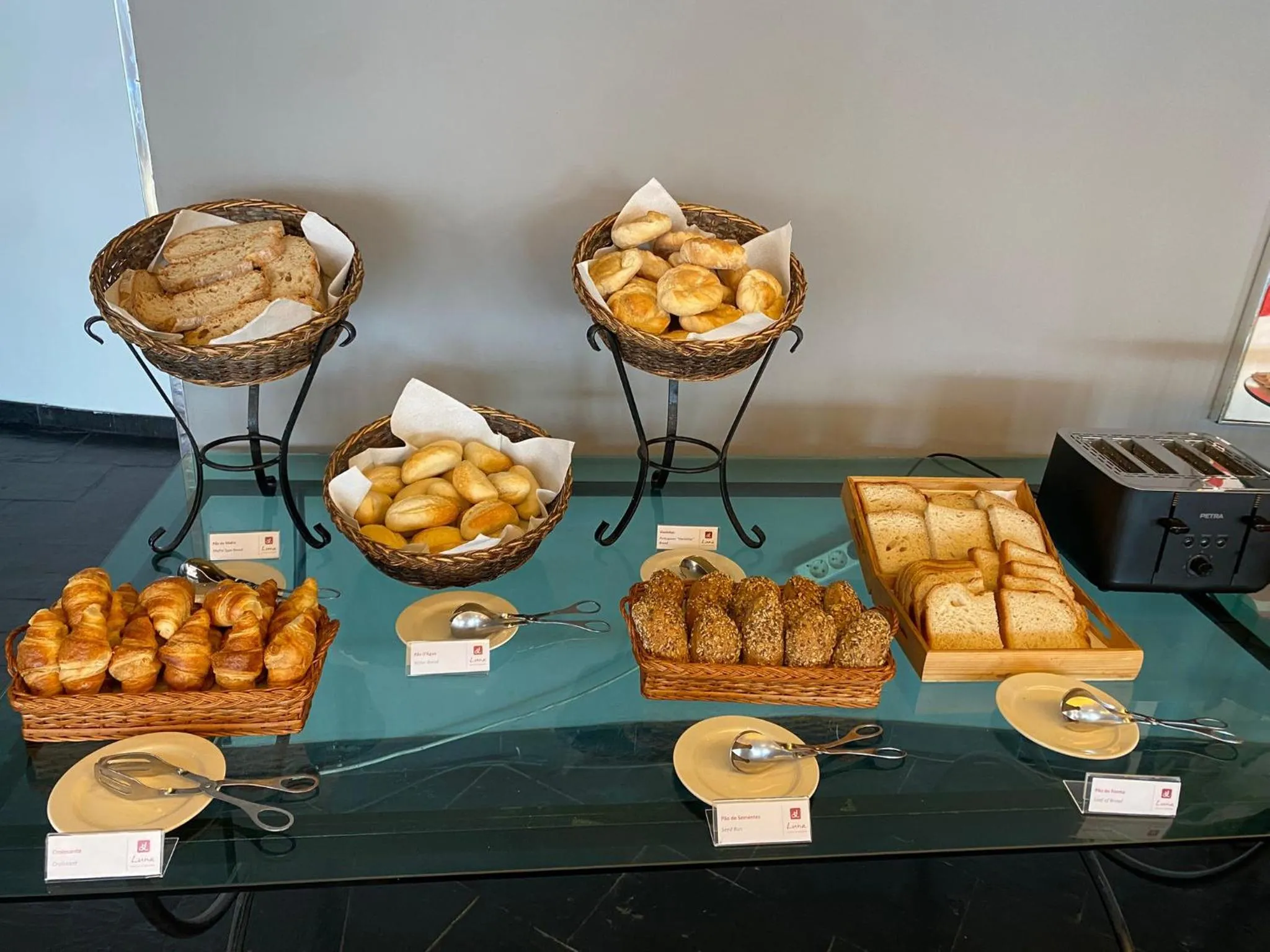 Breakfast in Luna Hotel dos Carqueijais - Serra da Estrela