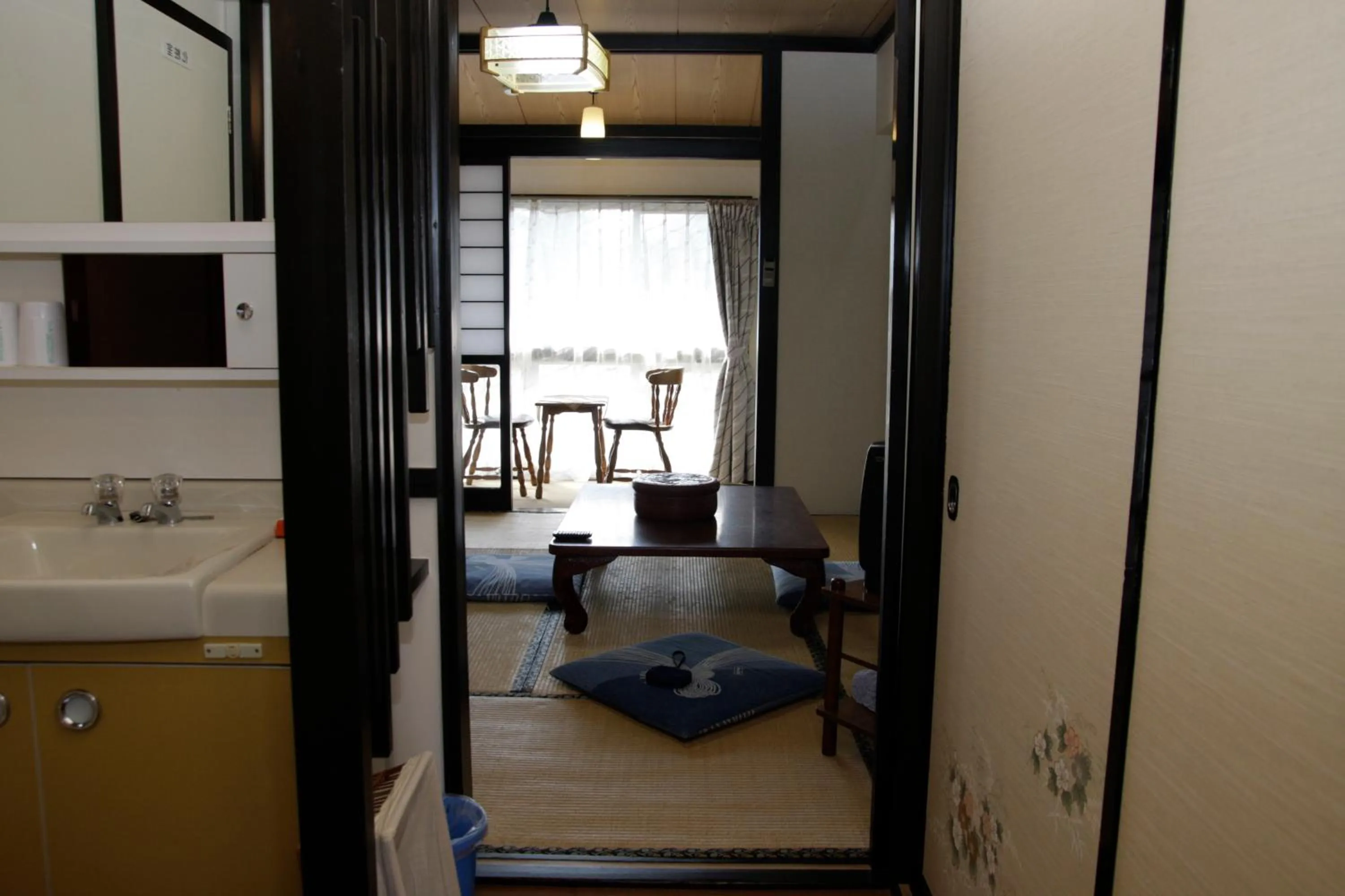 Kajiyabekkan Ramakkoro Yamaneko Yado