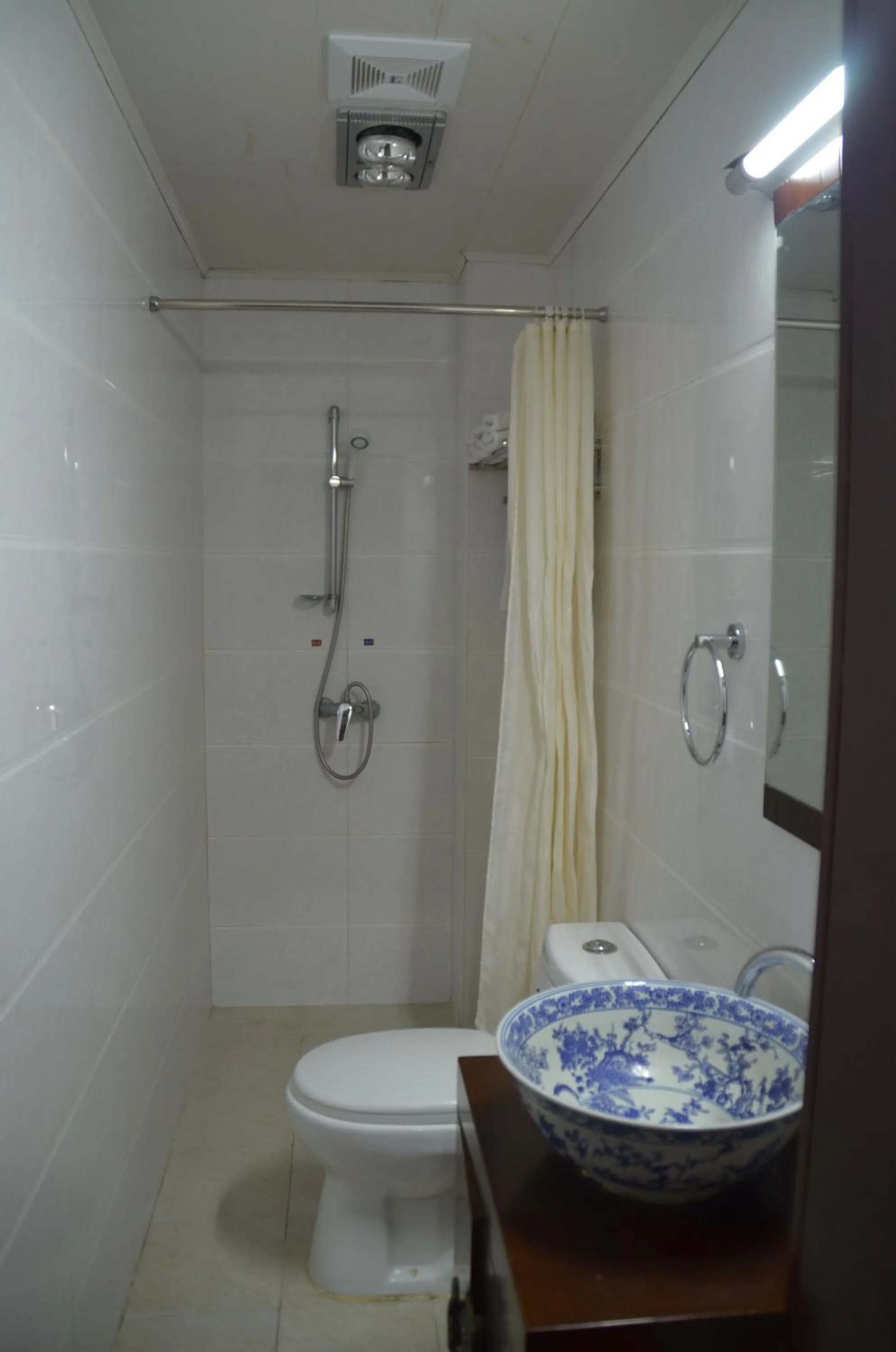 Bathroom in Qianmen Courtyard Hotel