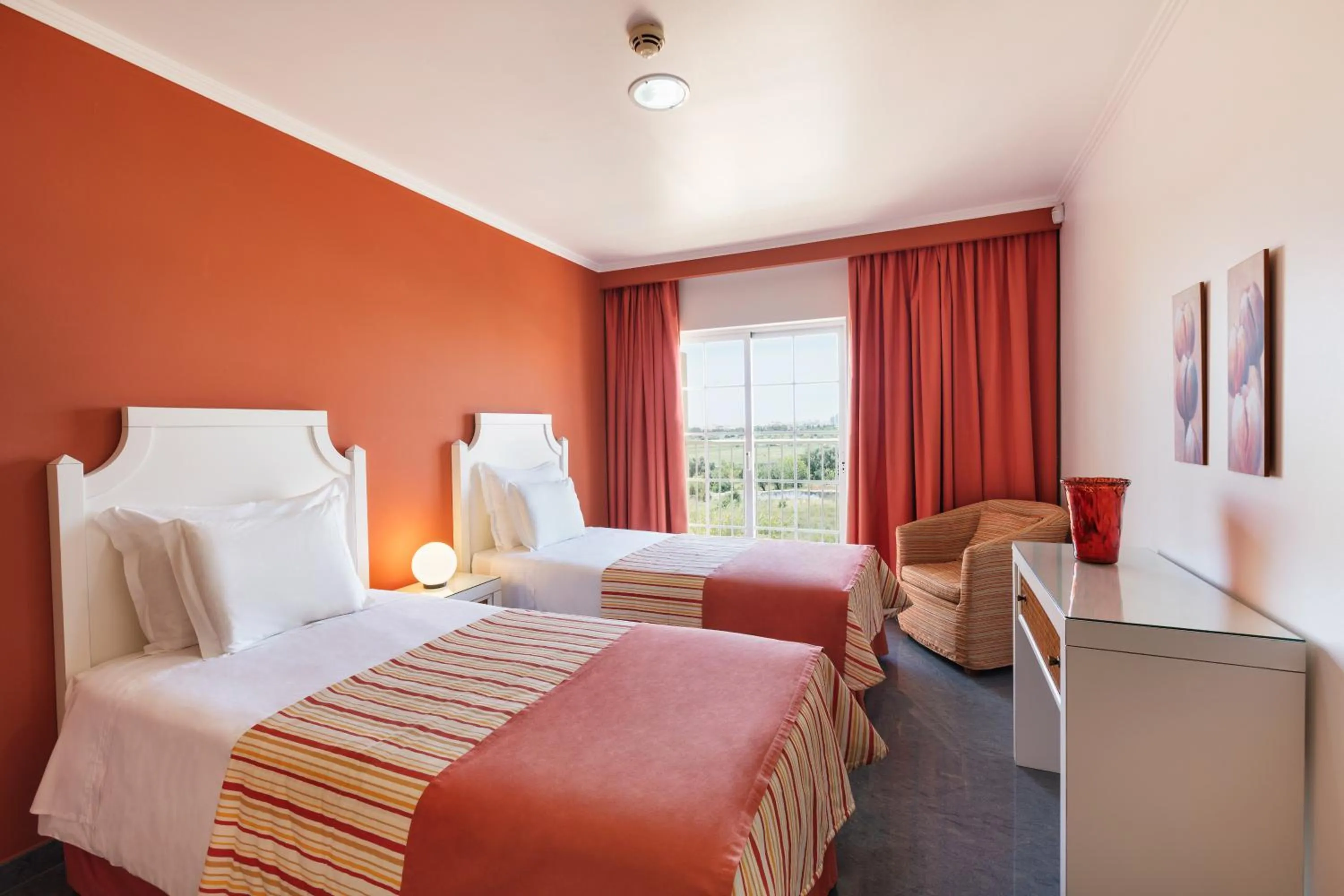 Photo of the whole room, Bed in Villas Barrocal