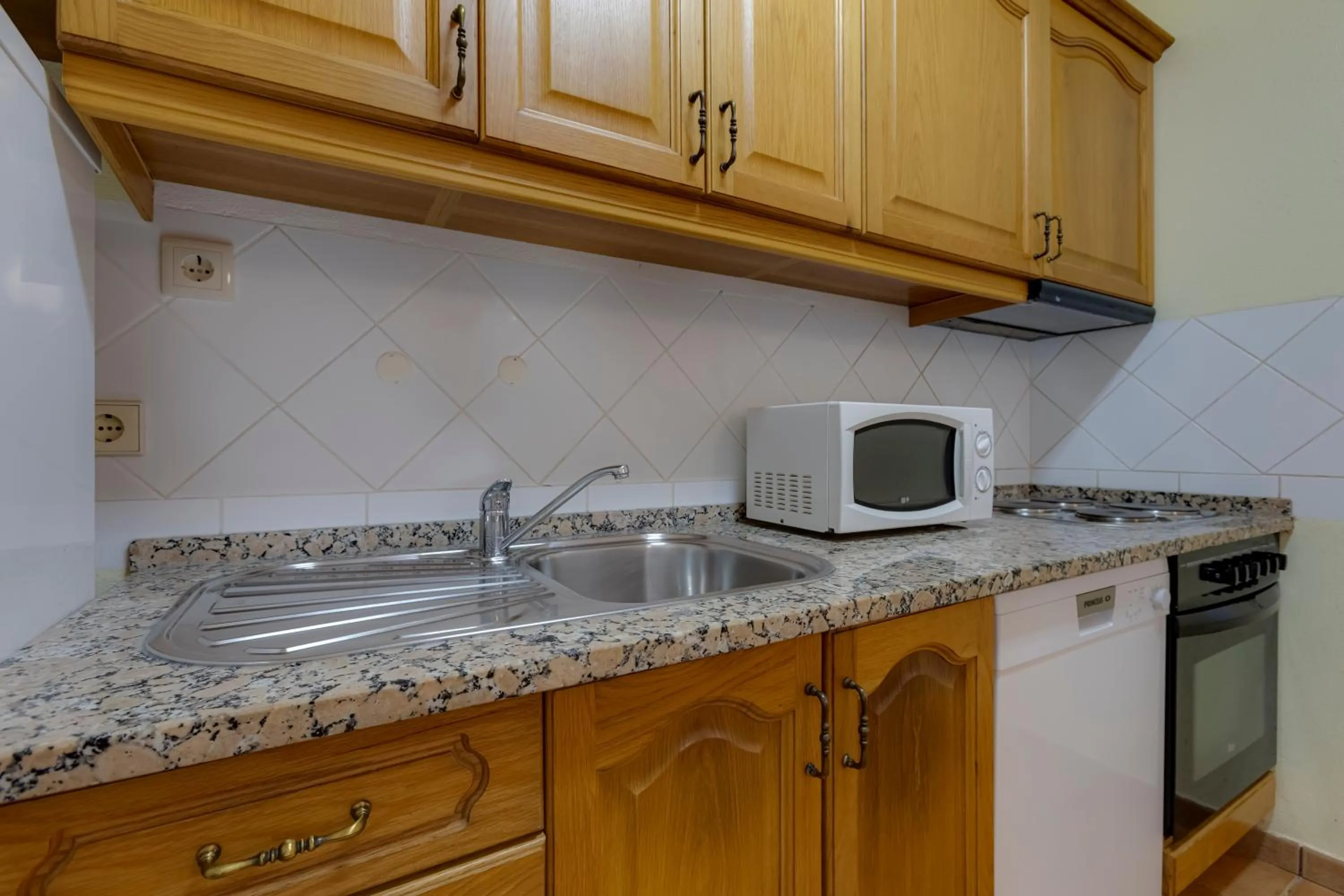 Kitchen or kitchenette in Villas Barrocal