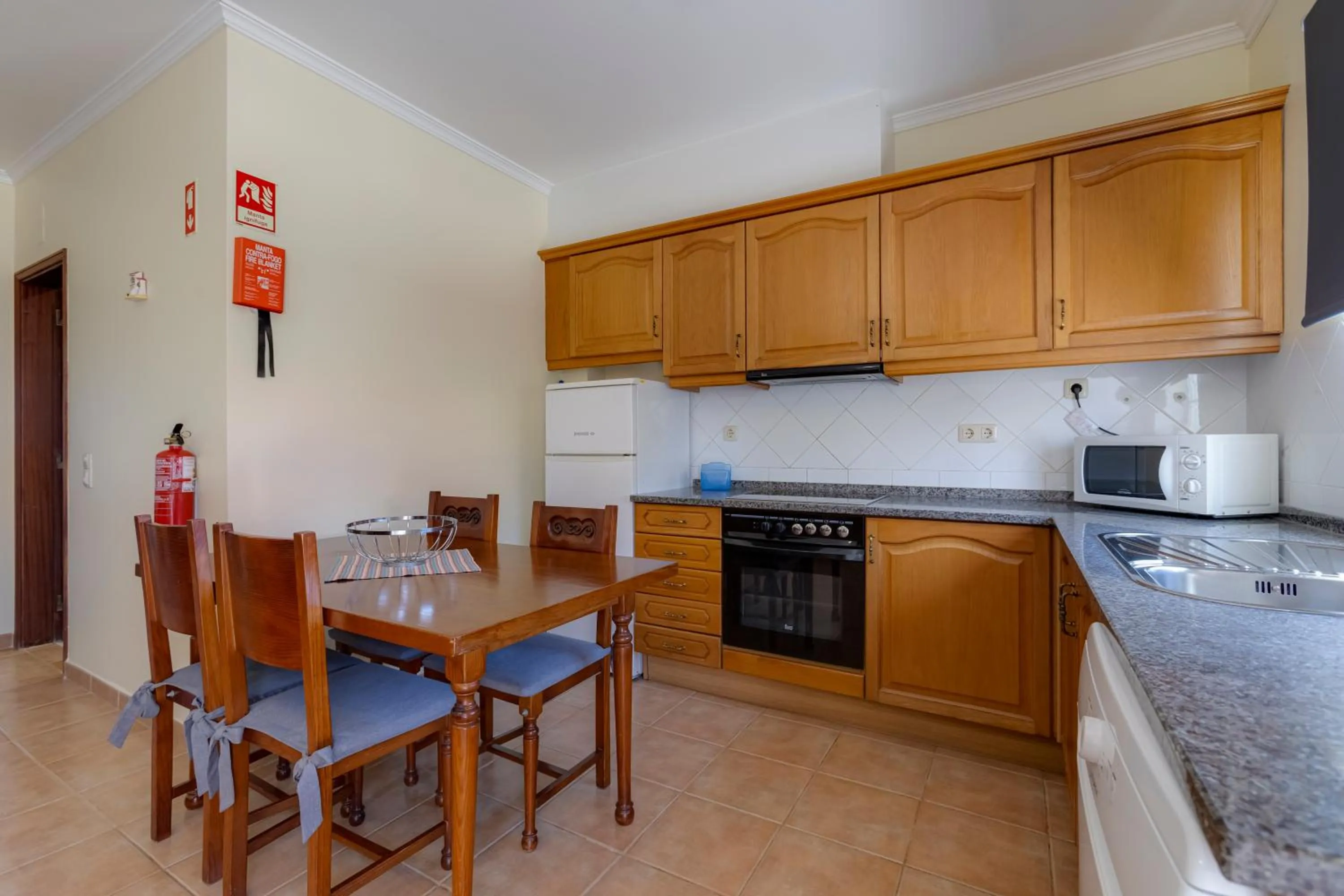 Kitchen or kitchenette in Villas Barrocal