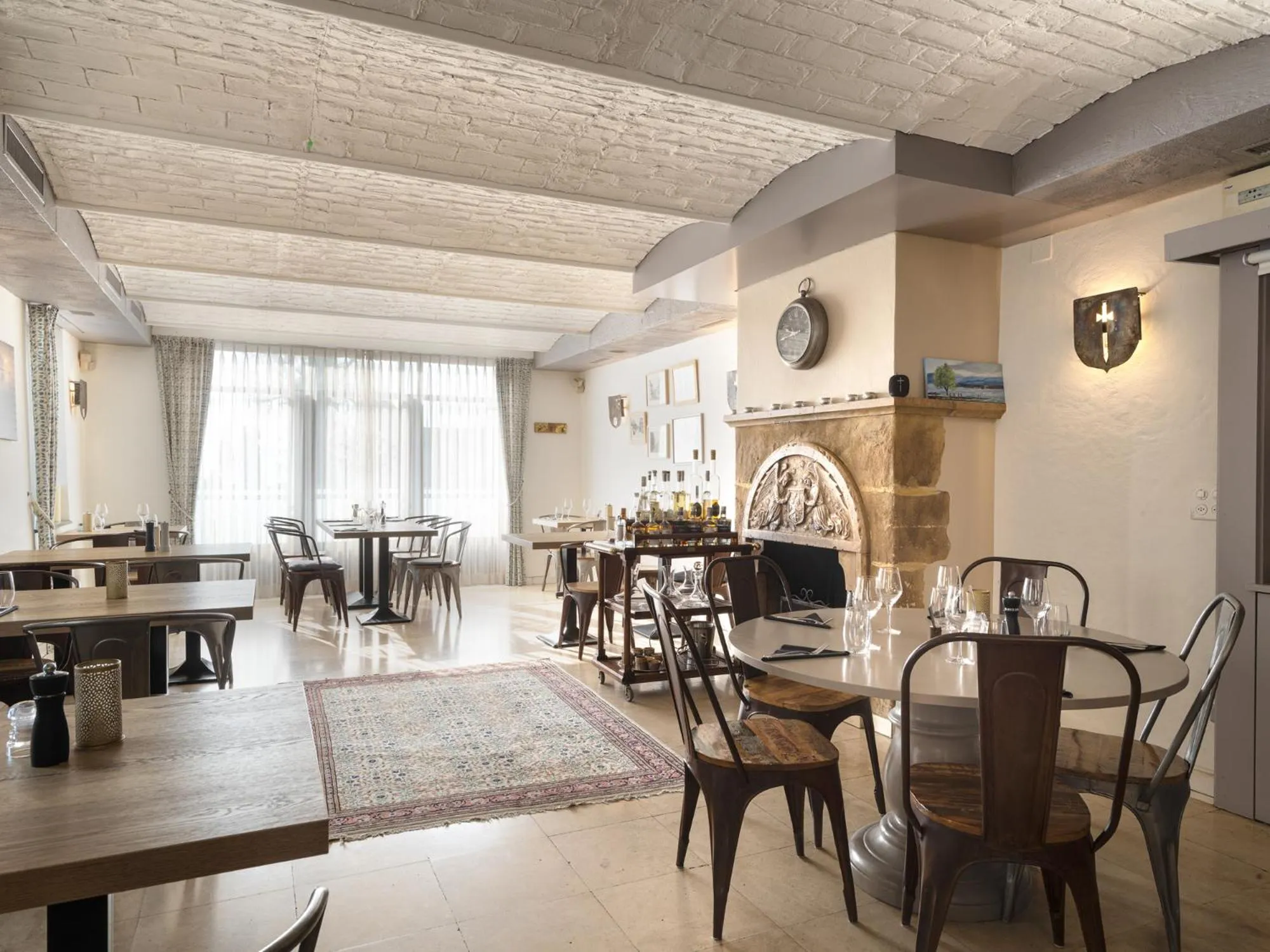 Restaurant/places to eat in L'Hôtel by Hostellerie du Château