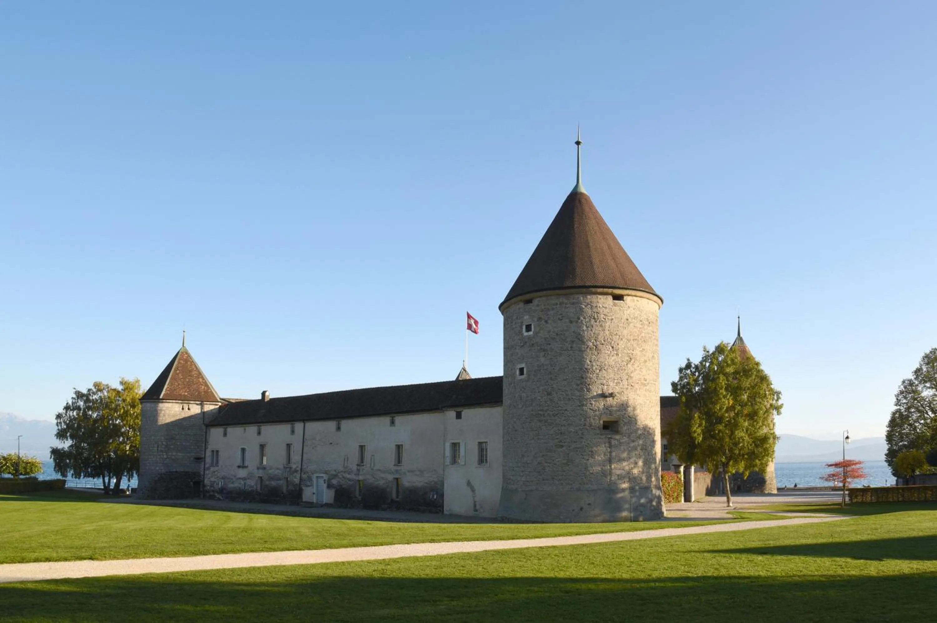 Property building in L'Hôtel by Hostellerie du Château