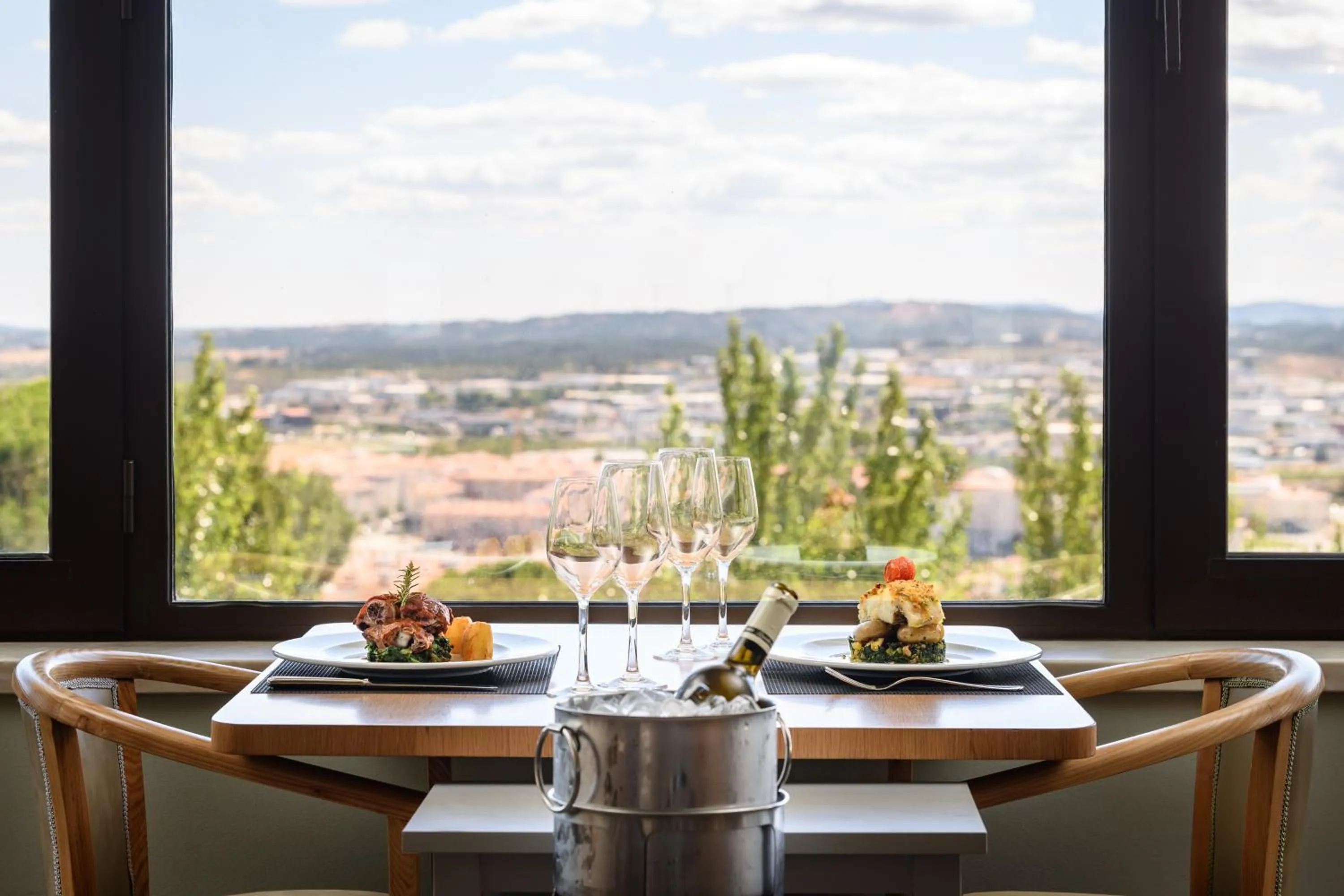 Restaurant/places to eat in Meliá Castelo Branco