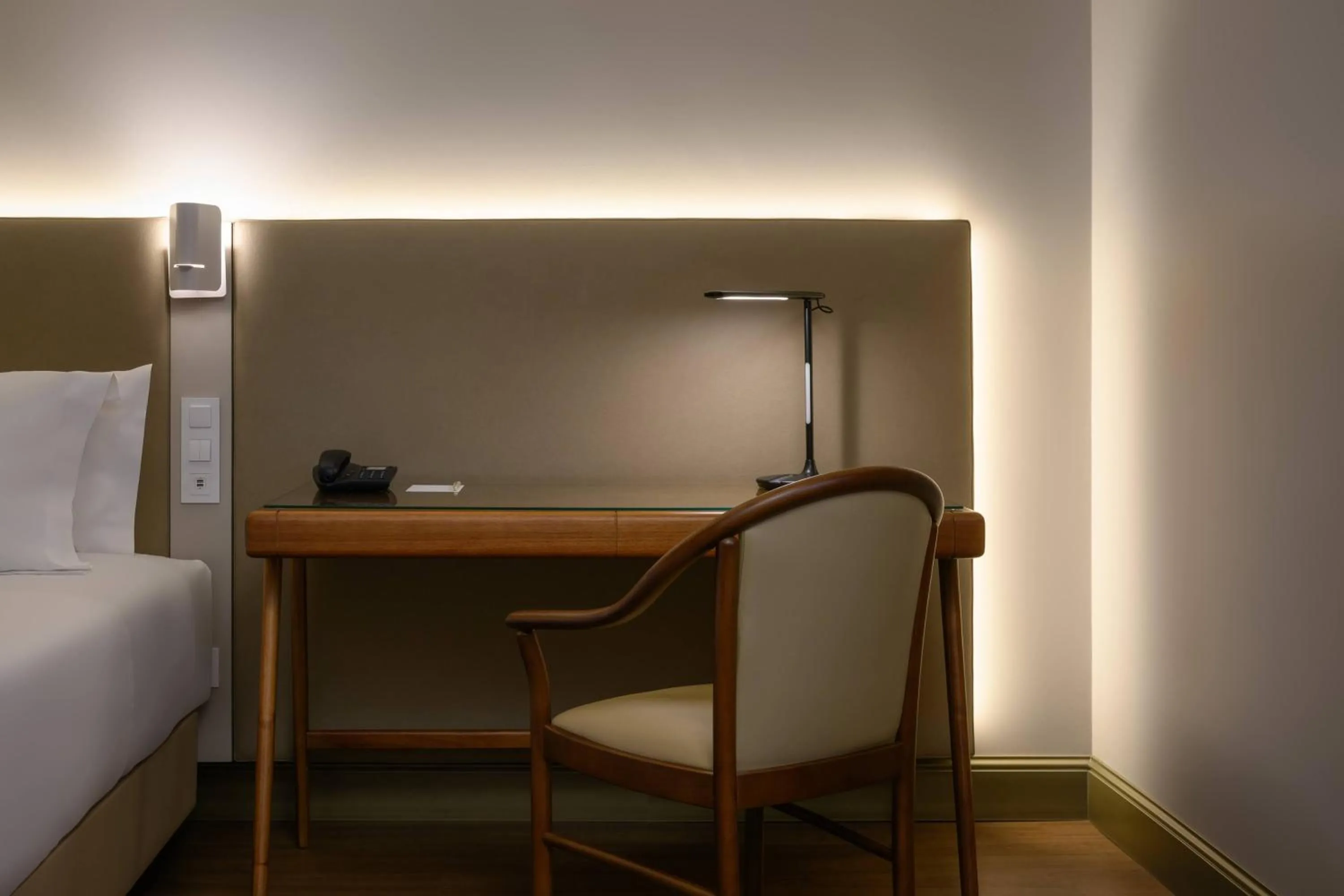 Bed in Hotel Coimbra Aeminium Affiliated by Meliá