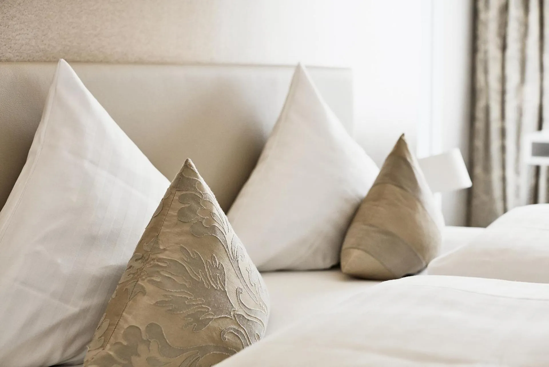 Decorative detail, Bed in Hotel Uzwil