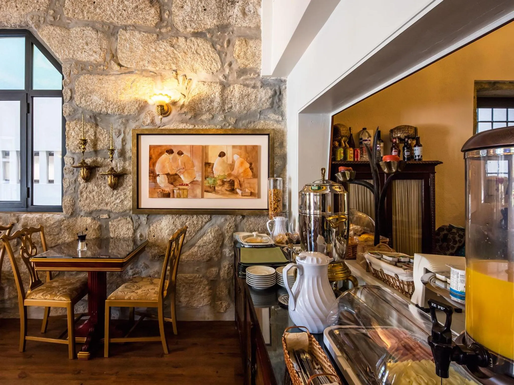 Restaurant/places to eat in Pedra Iberica