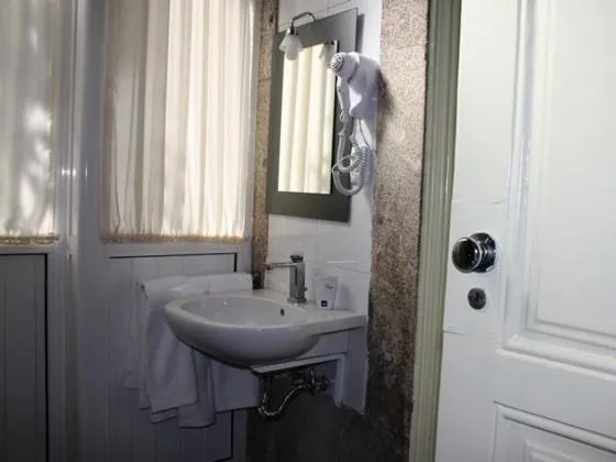 Bathroom in Pedra Iberica