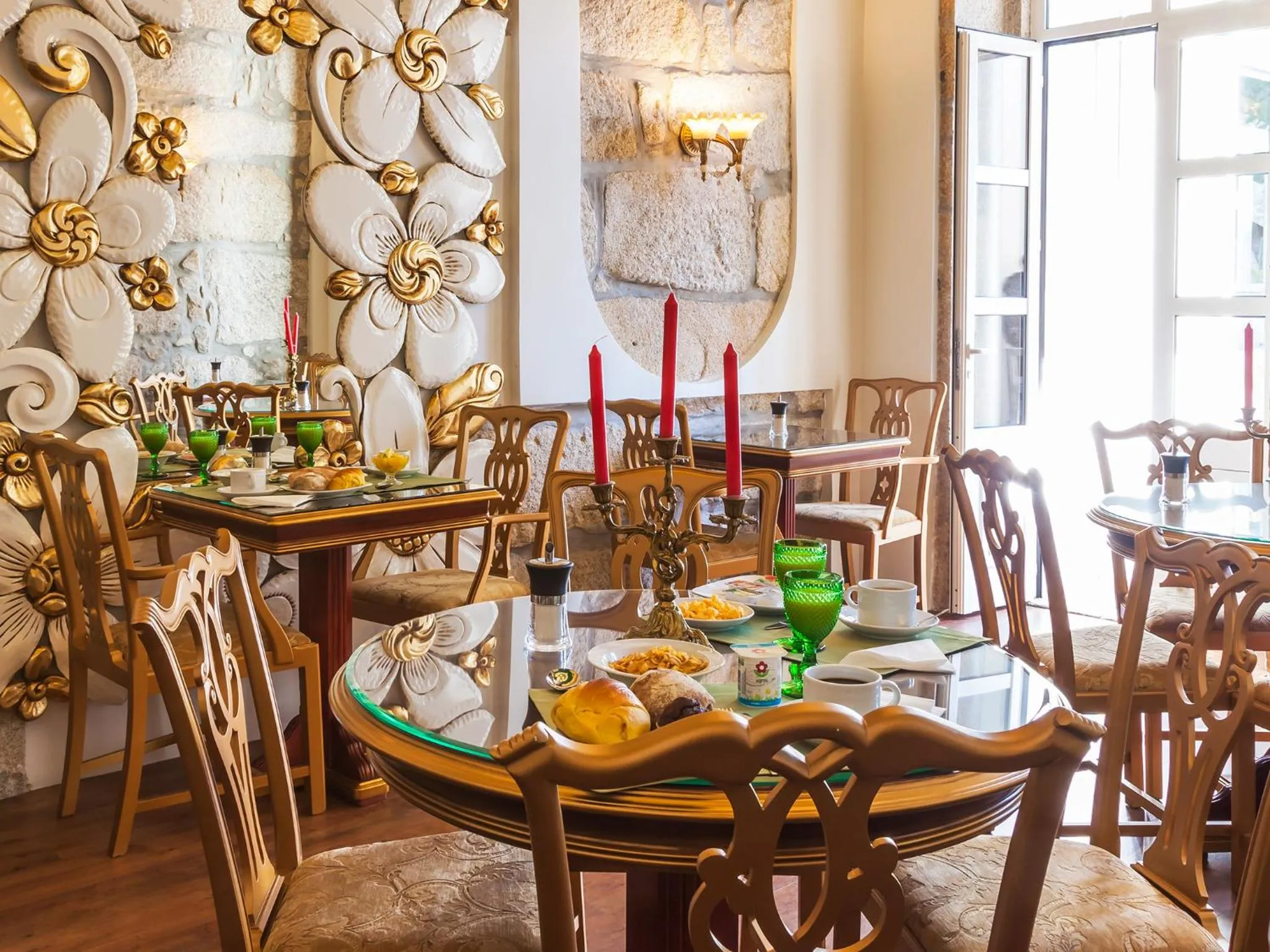 Restaurant/places to eat in Pedra Iberica