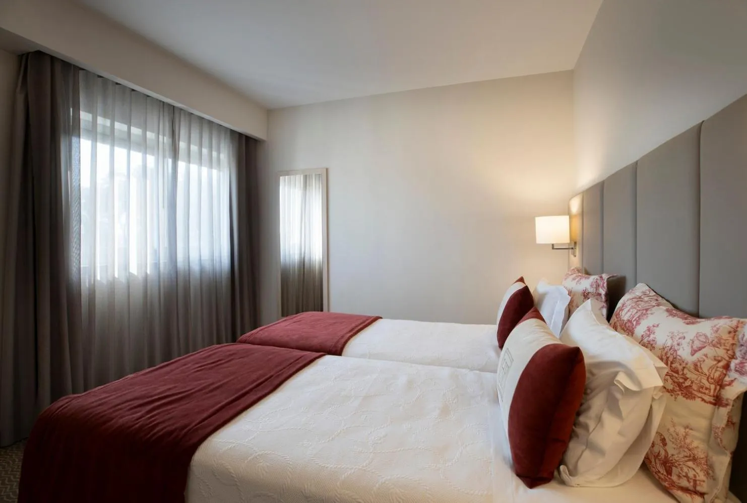 Bedroom, Bed in Hotel Fatima Center