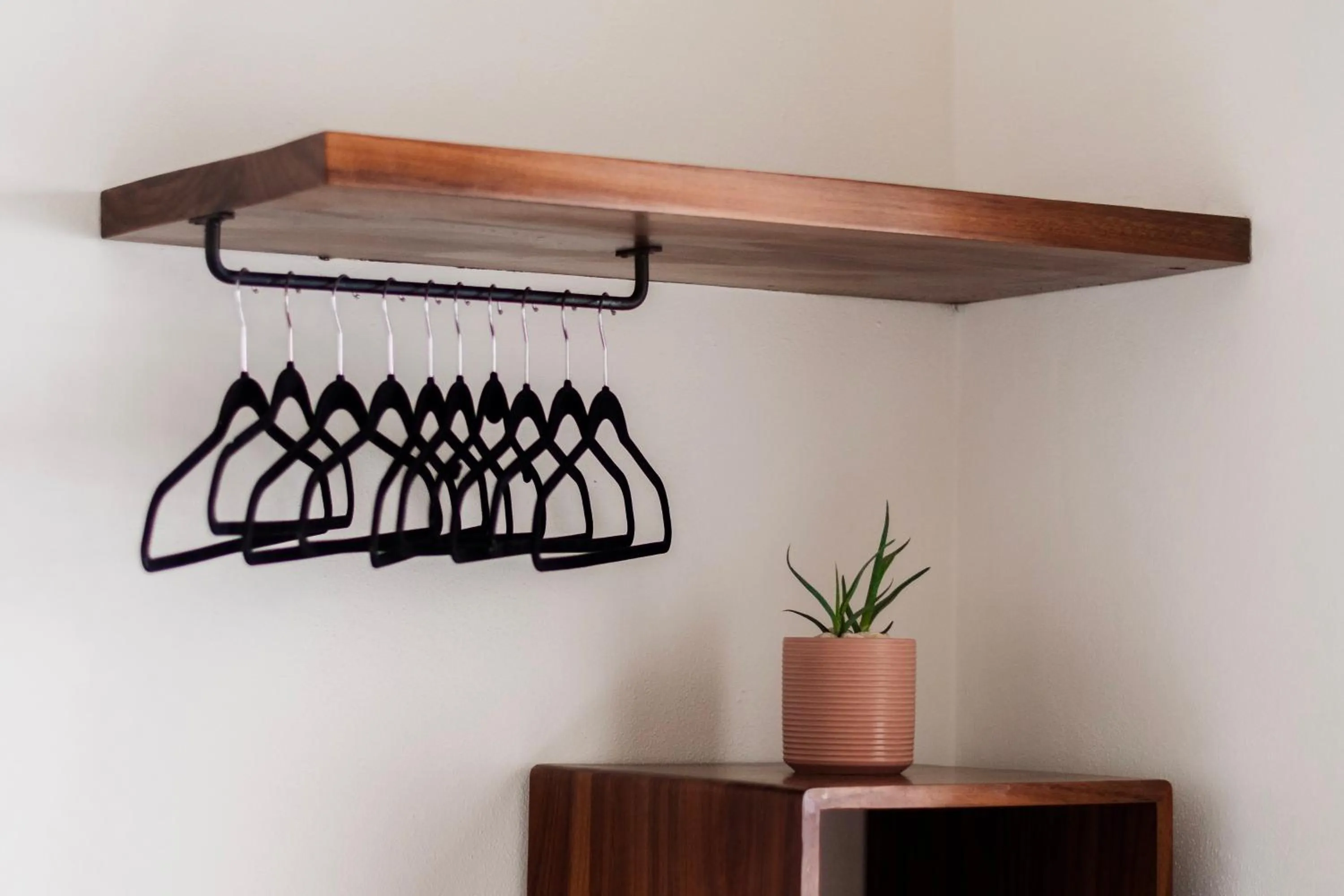 wardrobe in Residencia Tropical Don Bonito