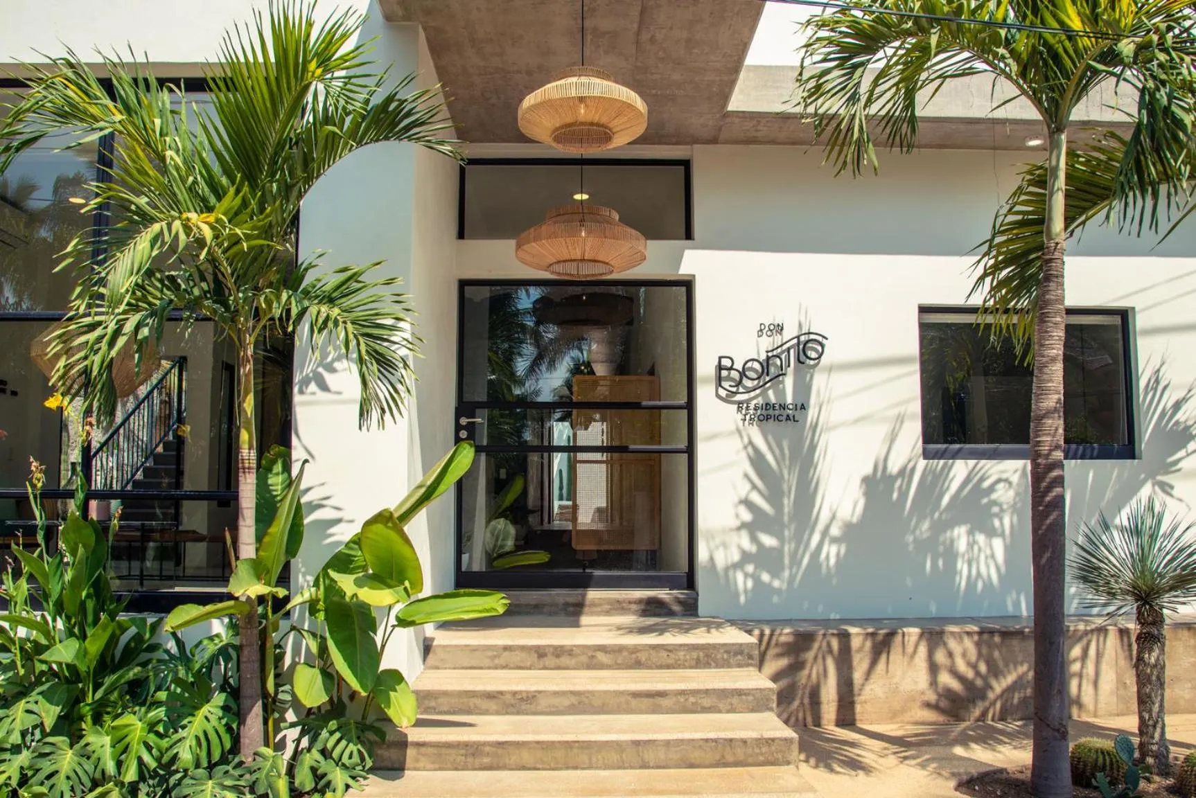 Facade/entrance in Residencia Tropical Don Bonito