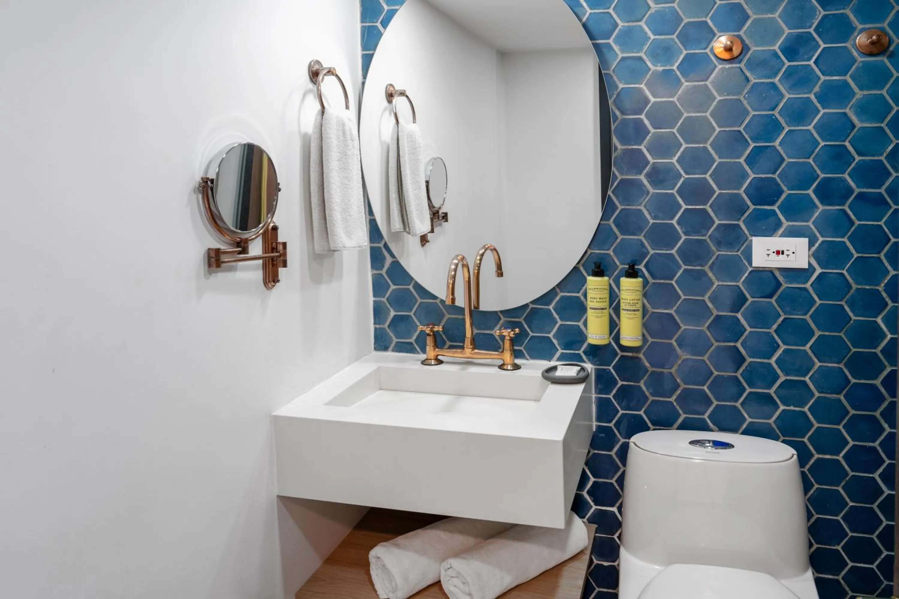 Shower in Faranda Collection Cali, a member of Radisson Individuals