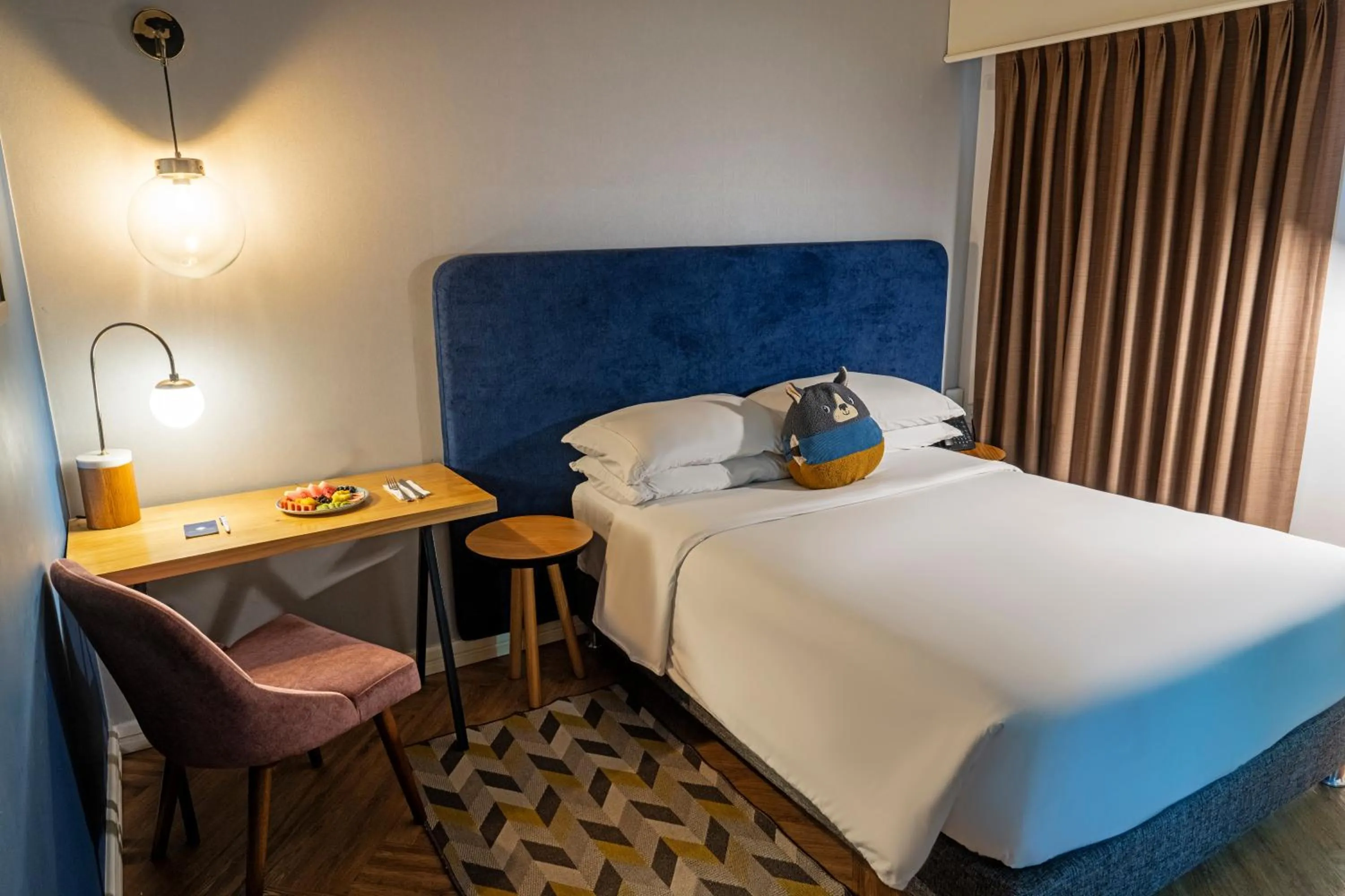 Bed in Faranda Collection Cali, a member of Radisson Individuals