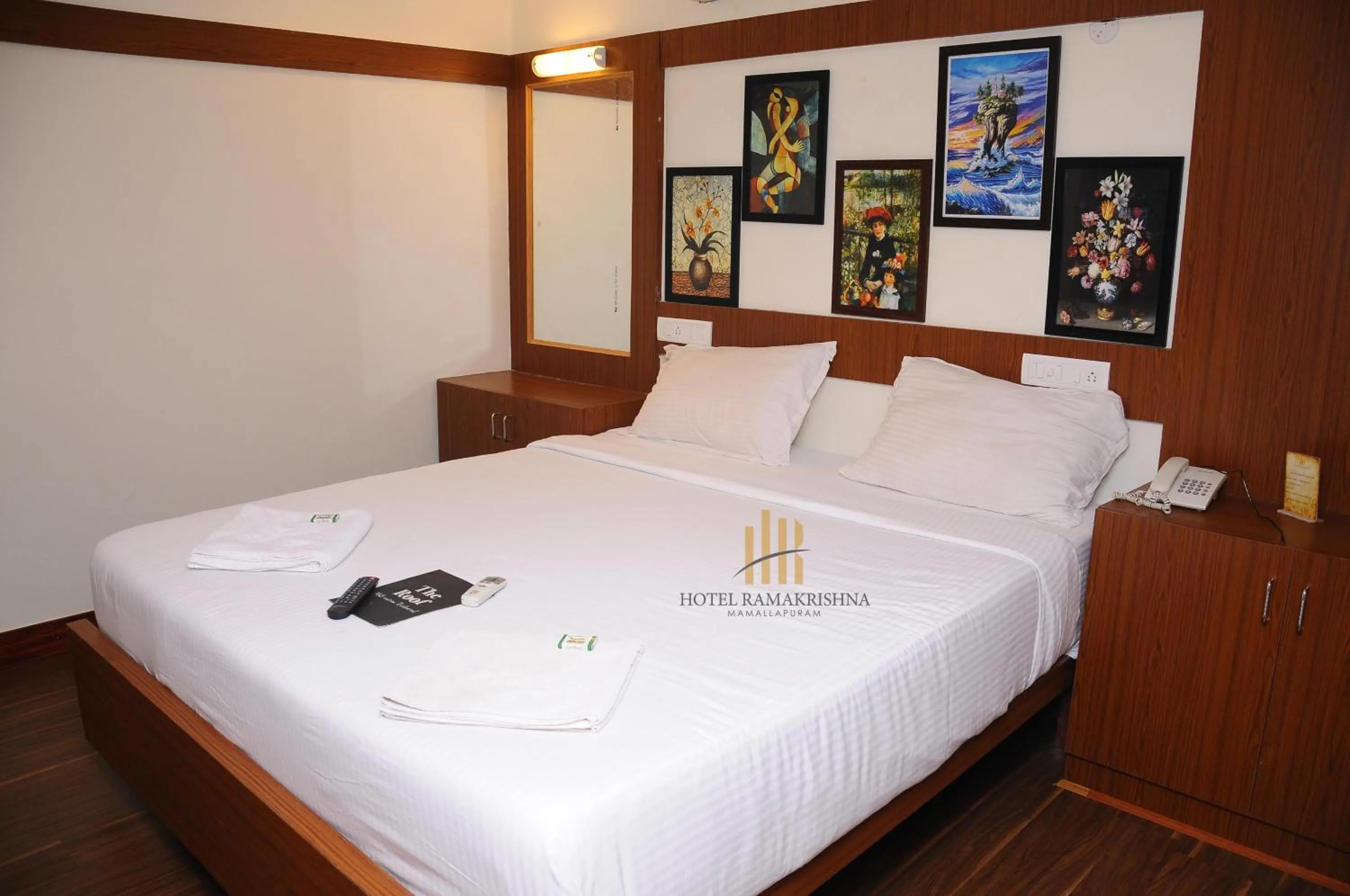 Bed in Hotel Ramakrishna