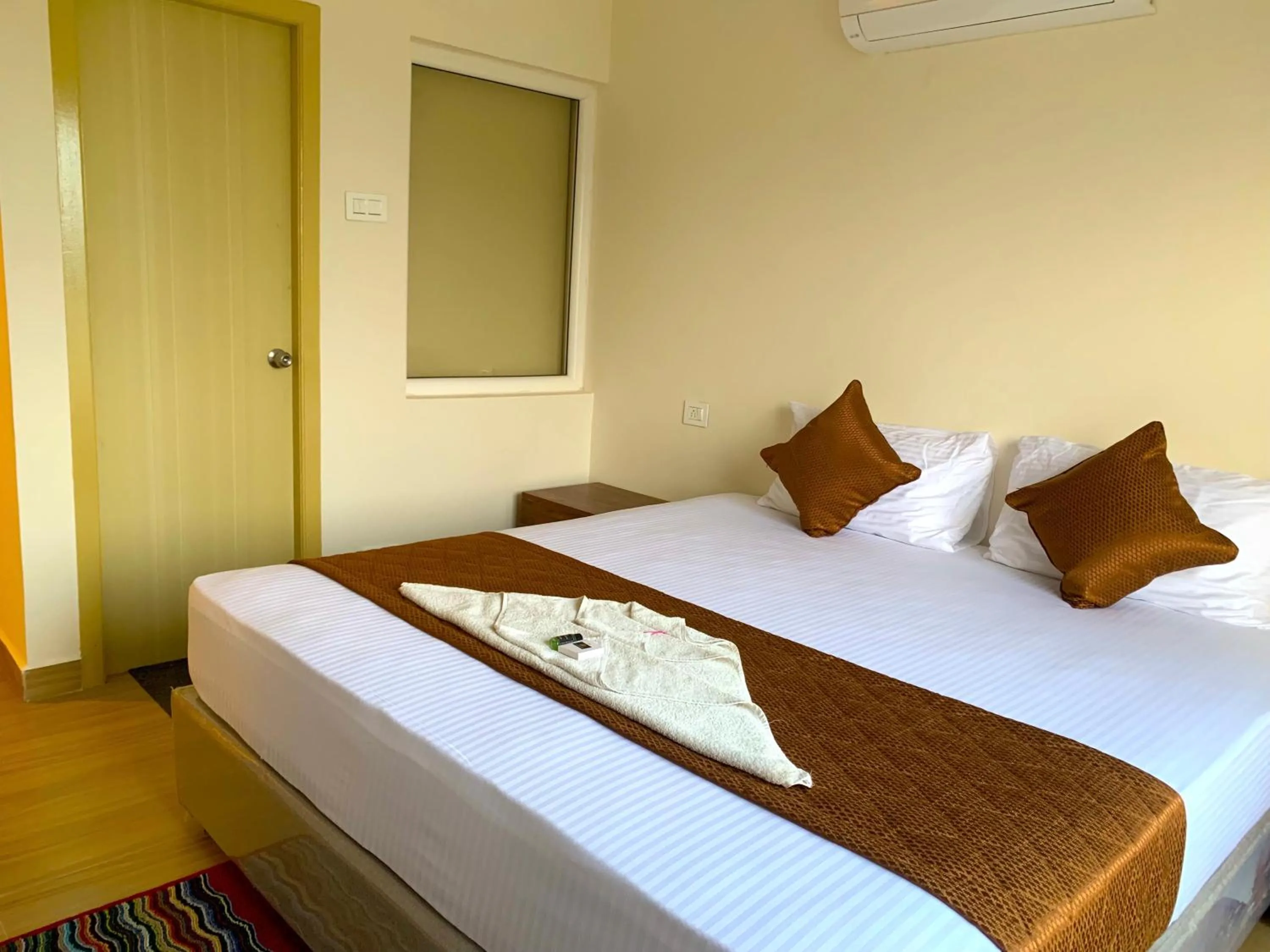 Bed in Hotel Ramakrishna