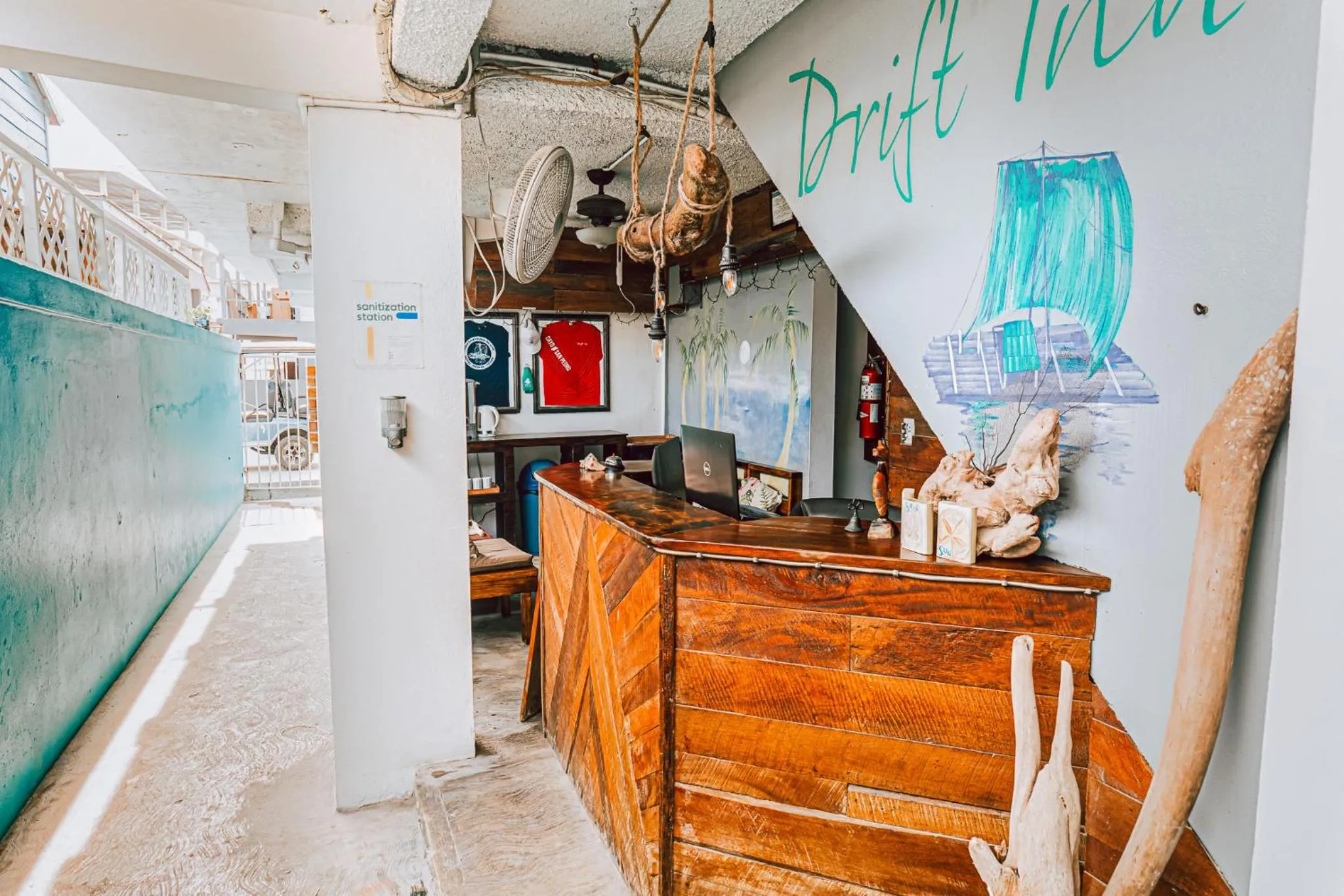 Coffee/tea facilities in Drift Inn San Pedro